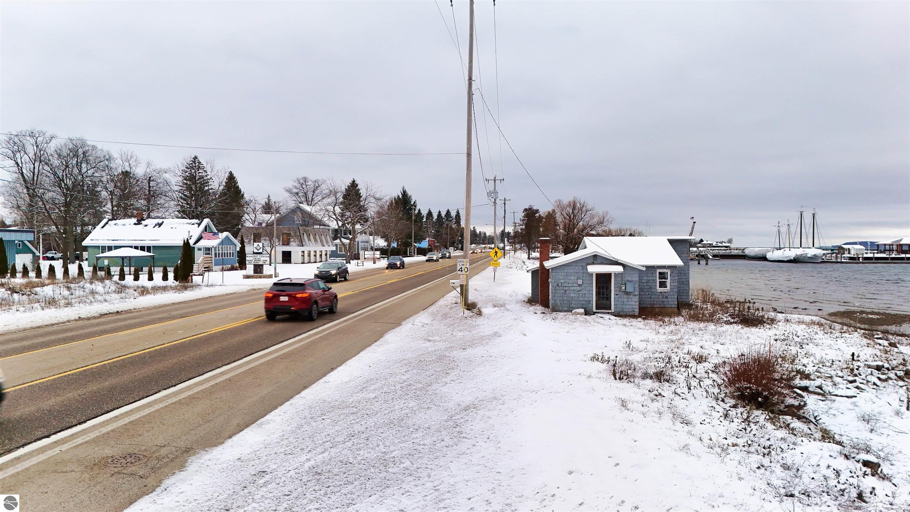 Traverse City, Michigan, 49684, United States, 1 Bedroom Bedrooms, ,1 BathroomBathrooms,Residential,Contingent,1929461