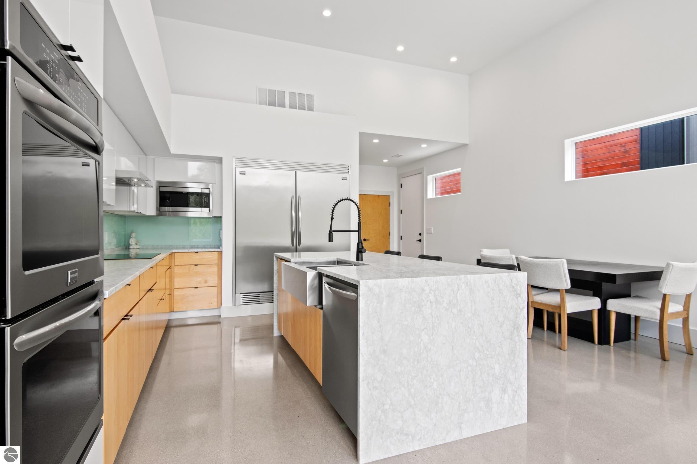 Williamsburg, Michigan, 49690, United States, 3 Bedrooms Bedrooms, ,3 BathroomsBathrooms,Residential,Active,1871591