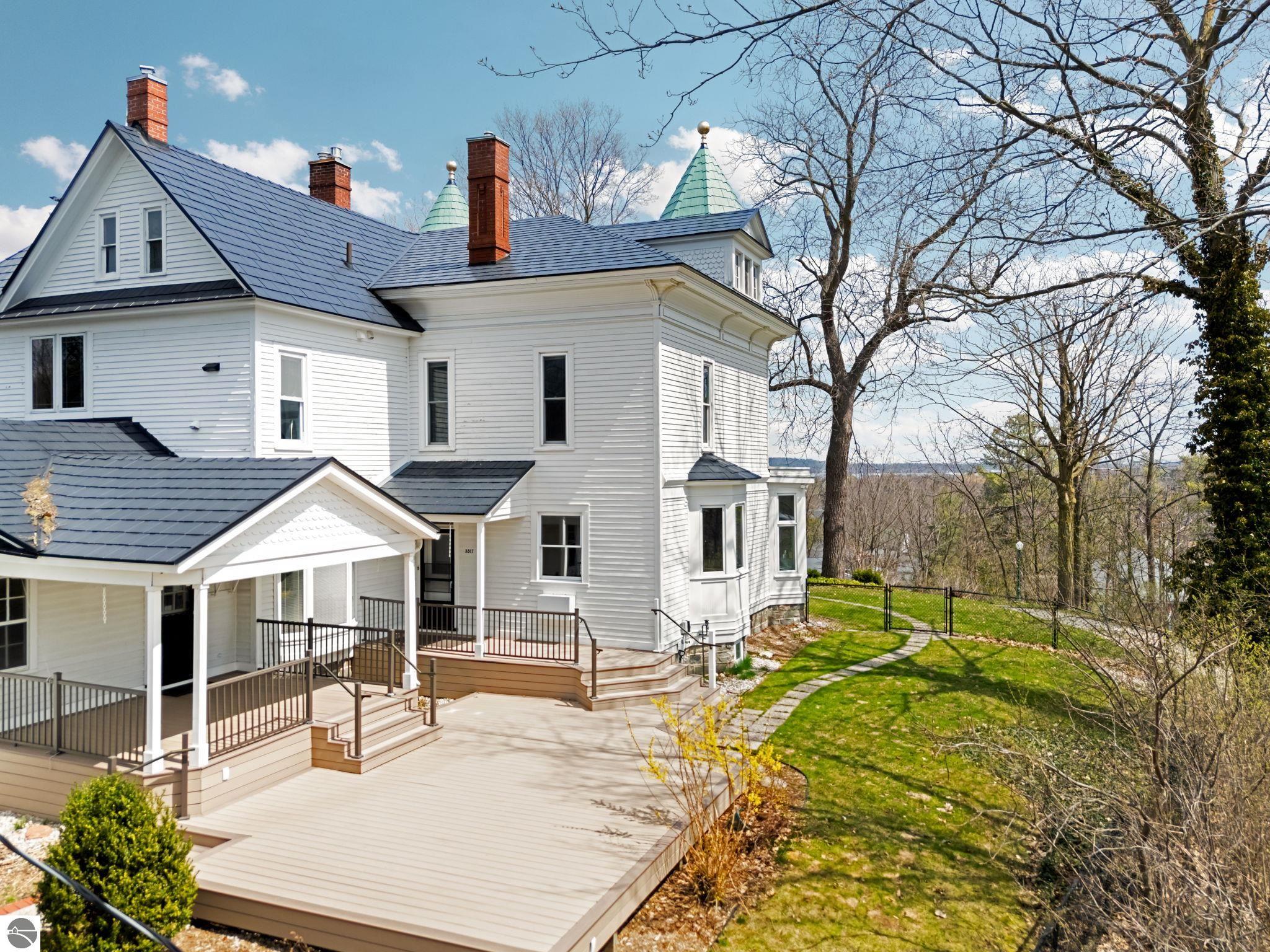 Traverse City, Michigan, 49684, United States, 5 Bedrooms Bedrooms, ,4 BathroomsBathrooms,Residential,Active,2043274