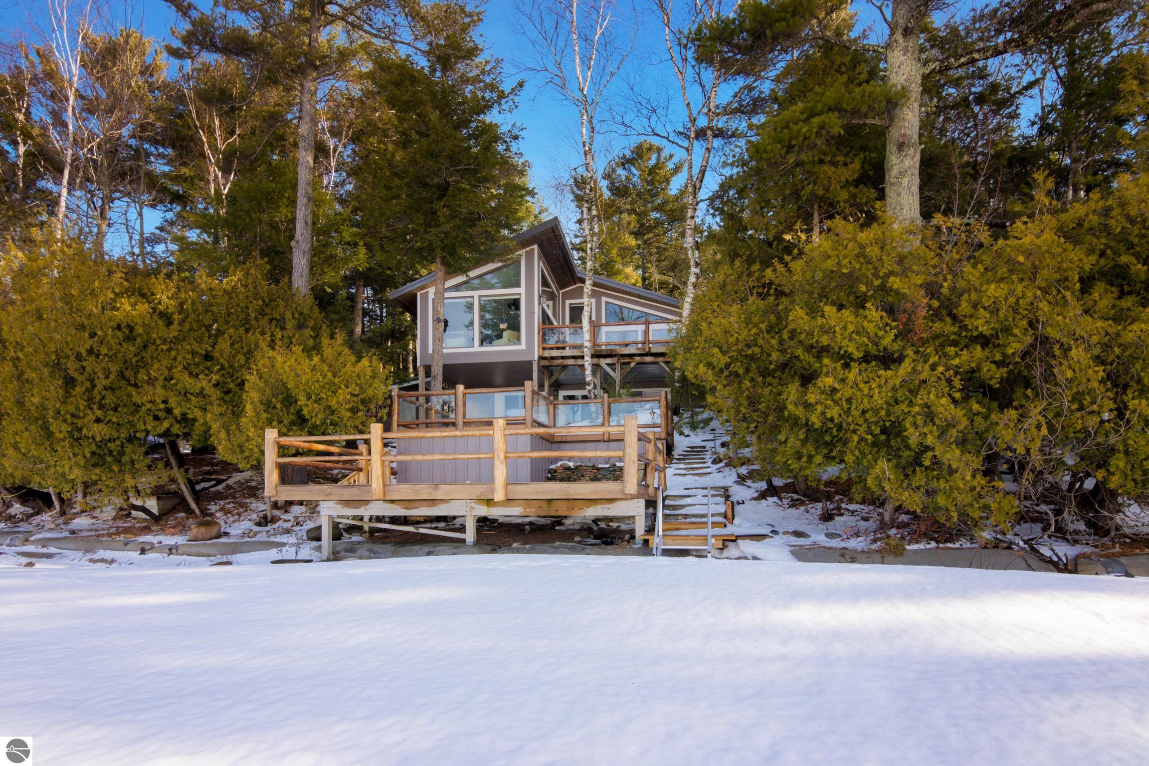 Kewadin, Michigan, 49648, United States, 5 Bedrooms Bedrooms, ,2 BathroomsBathrooms,Residential,Active,2009166