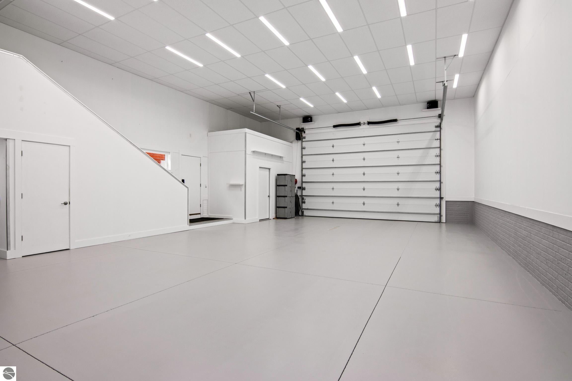 Williamsburg, Michigan, 49690, United States, 3 Bedrooms Bedrooms, ,3 BathroomsBathrooms,Residential,Active,1871591