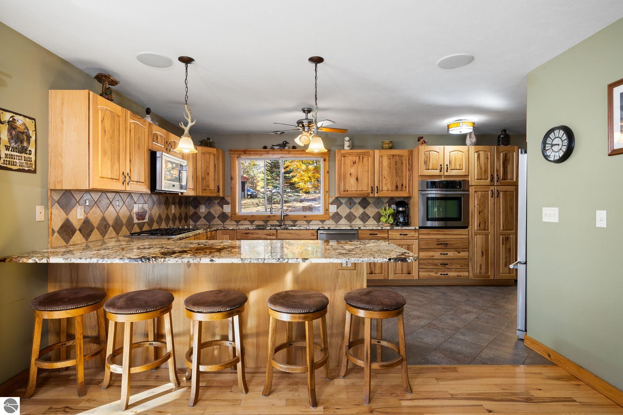 Traverse City, Michigan, 49696, United States, 2 Bedrooms Bedrooms, ,3 BathroomsBathrooms,Residential,Active,1985865