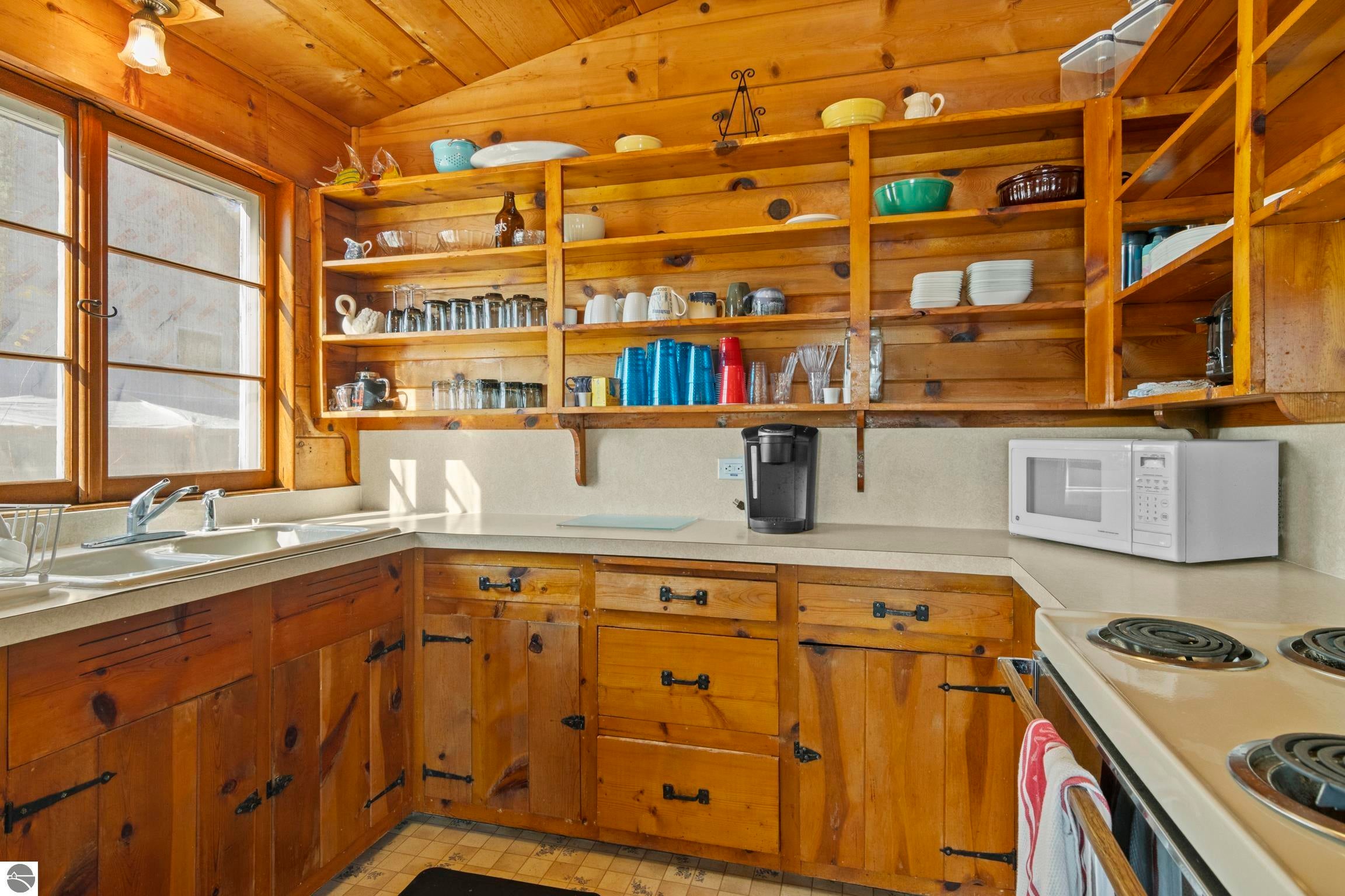 Rapid City, Michigan, 49676, United States, 4 Bedrooms Bedrooms, ,1 BathroomBathrooms,Residential,Active,1756383