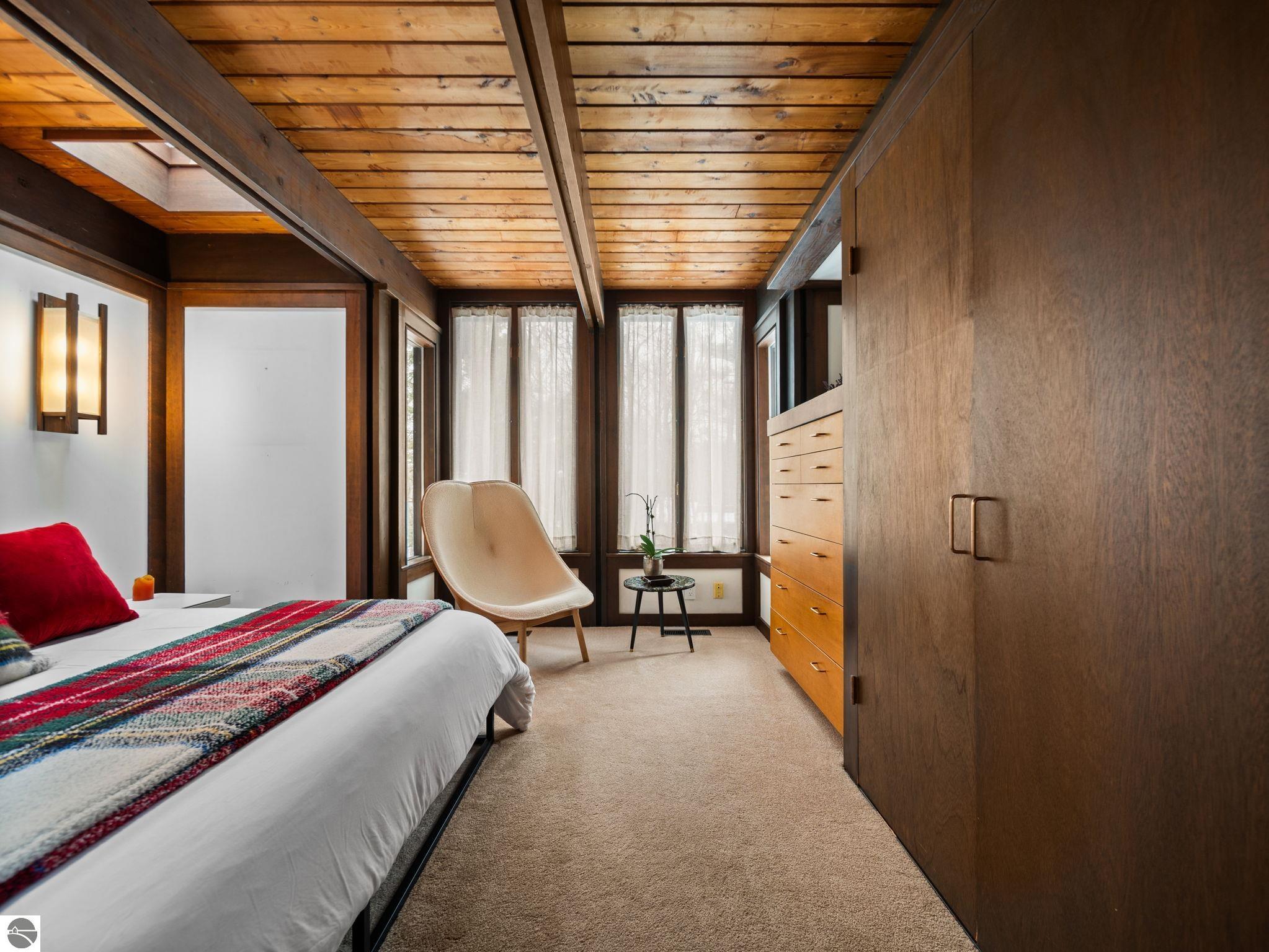 Traverse City, Michigan, 49686, United States, 3 Bedrooms Bedrooms, ,2 BathroomsBathrooms,Residential,Contingent,2007042