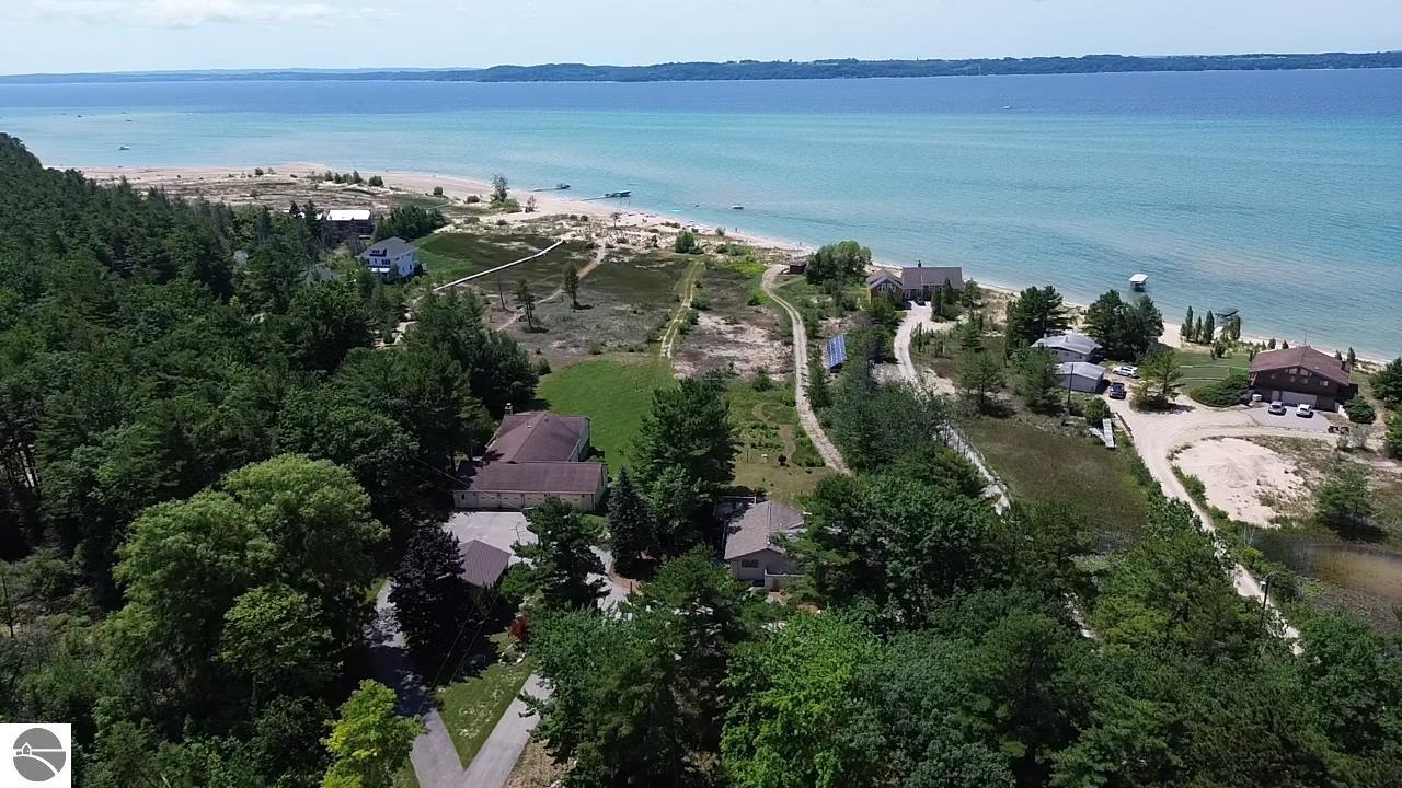Williamsburg, Michigan, 49690, United States, ,4 BathroomsBathrooms,Residential,Active,1831821