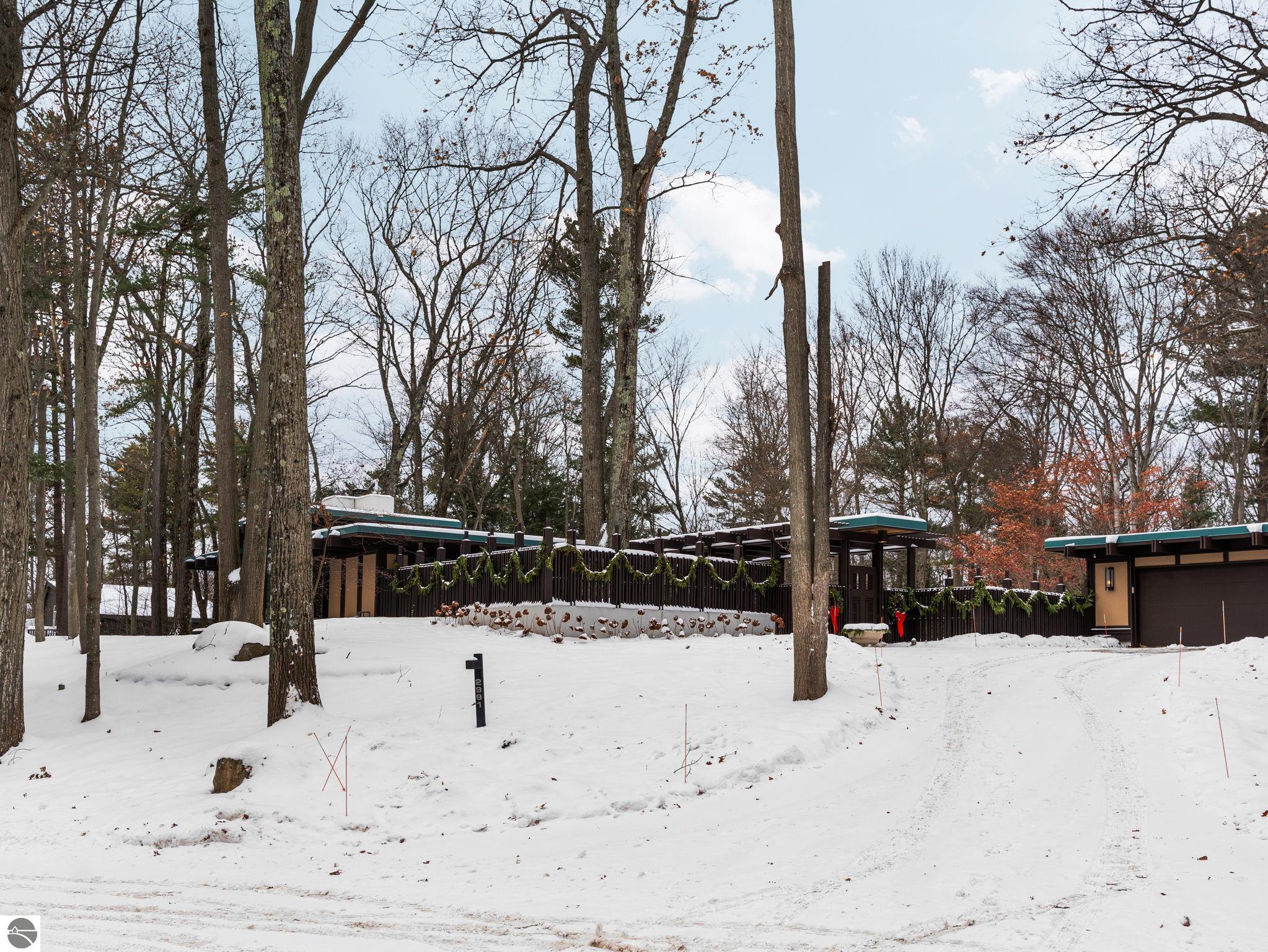 Traverse City, Michigan, 49686, United States, 3 Bedrooms Bedrooms, ,2 BathroomsBathrooms,Residential,Contingent,2007042