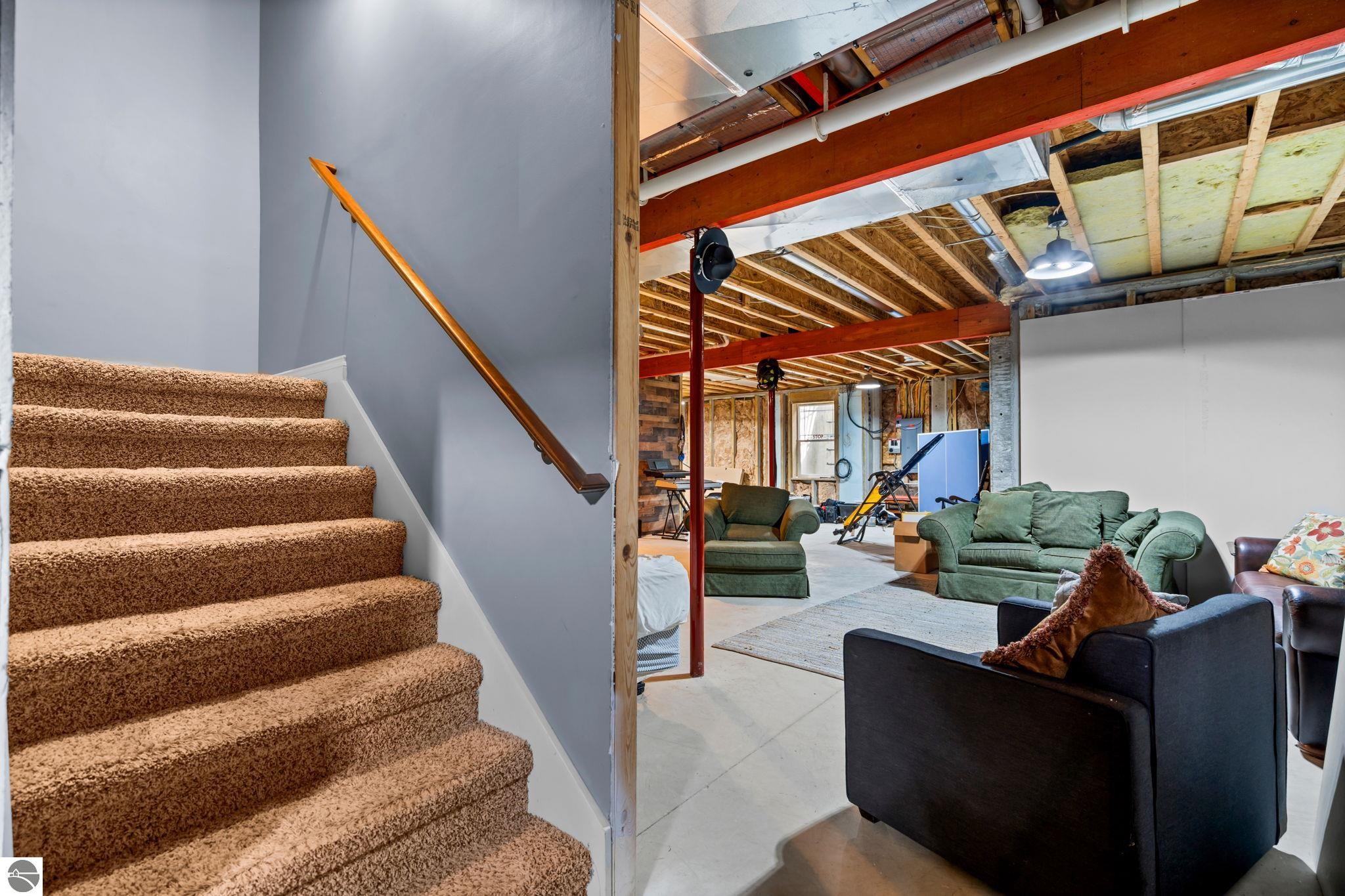 Traverse City, Michigan, 49686, United States, 4 Bedrooms Bedrooms, ,3 BathroomsBathrooms,Residential,Active,2045716