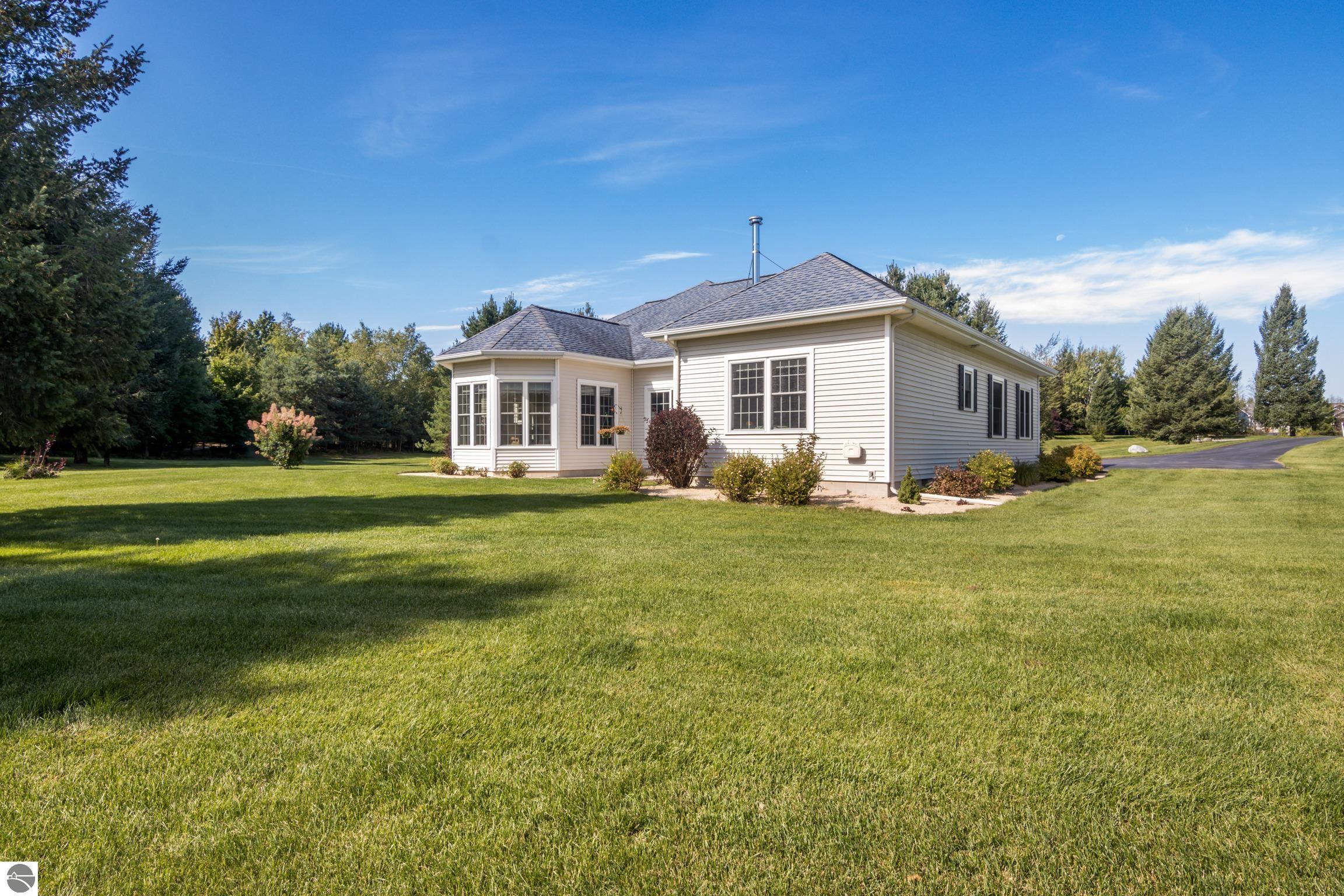 Williamsburg, Michigan, 49690, United States, 3 Bedrooms Bedrooms, ,3 BathroomsBathrooms,Residential,Active,1945241