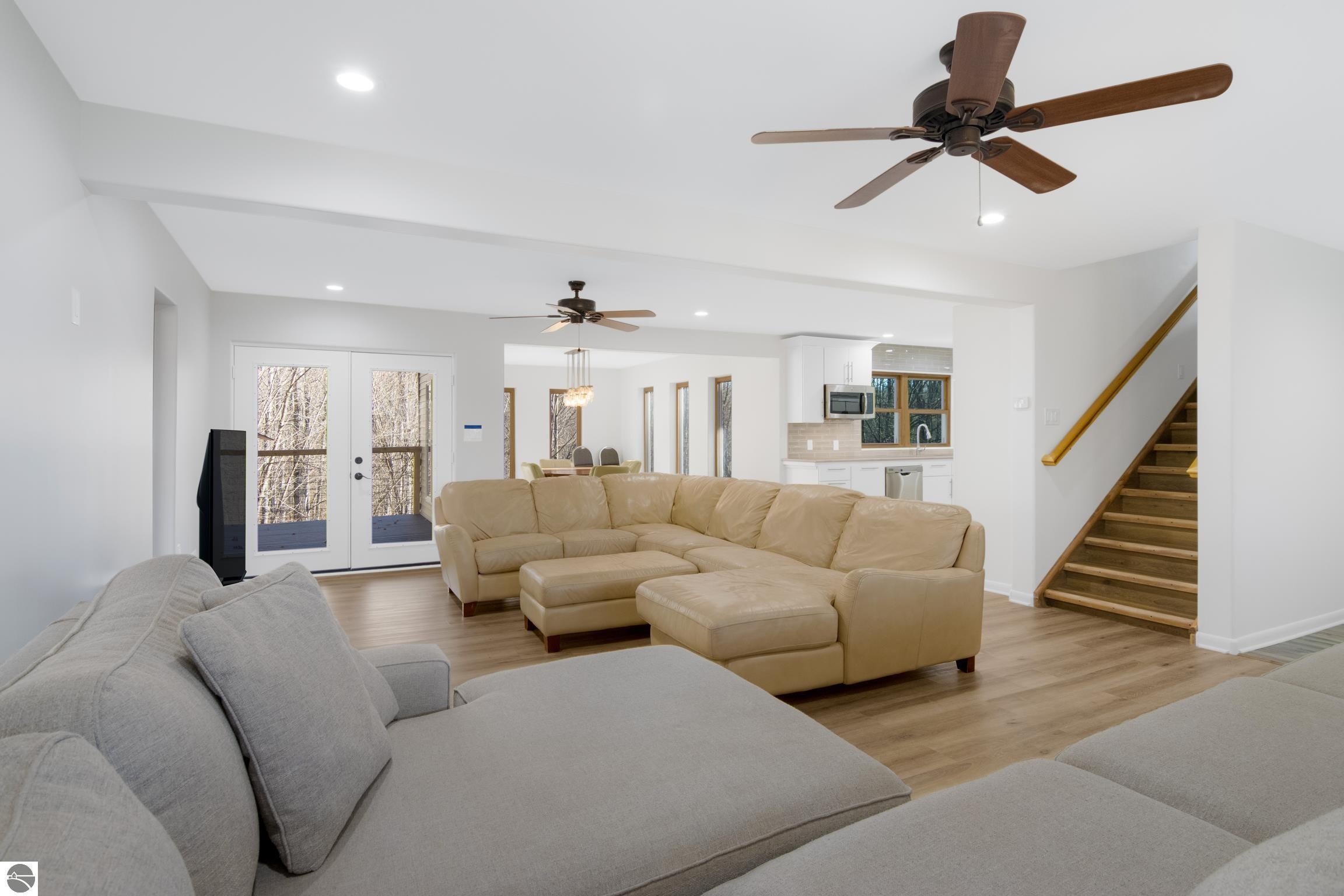 Kalkaska, Michigan, 49646, United States, 4 Bedrooms Bedrooms, ,5 BathroomsBathrooms,Residential,Active,1992305