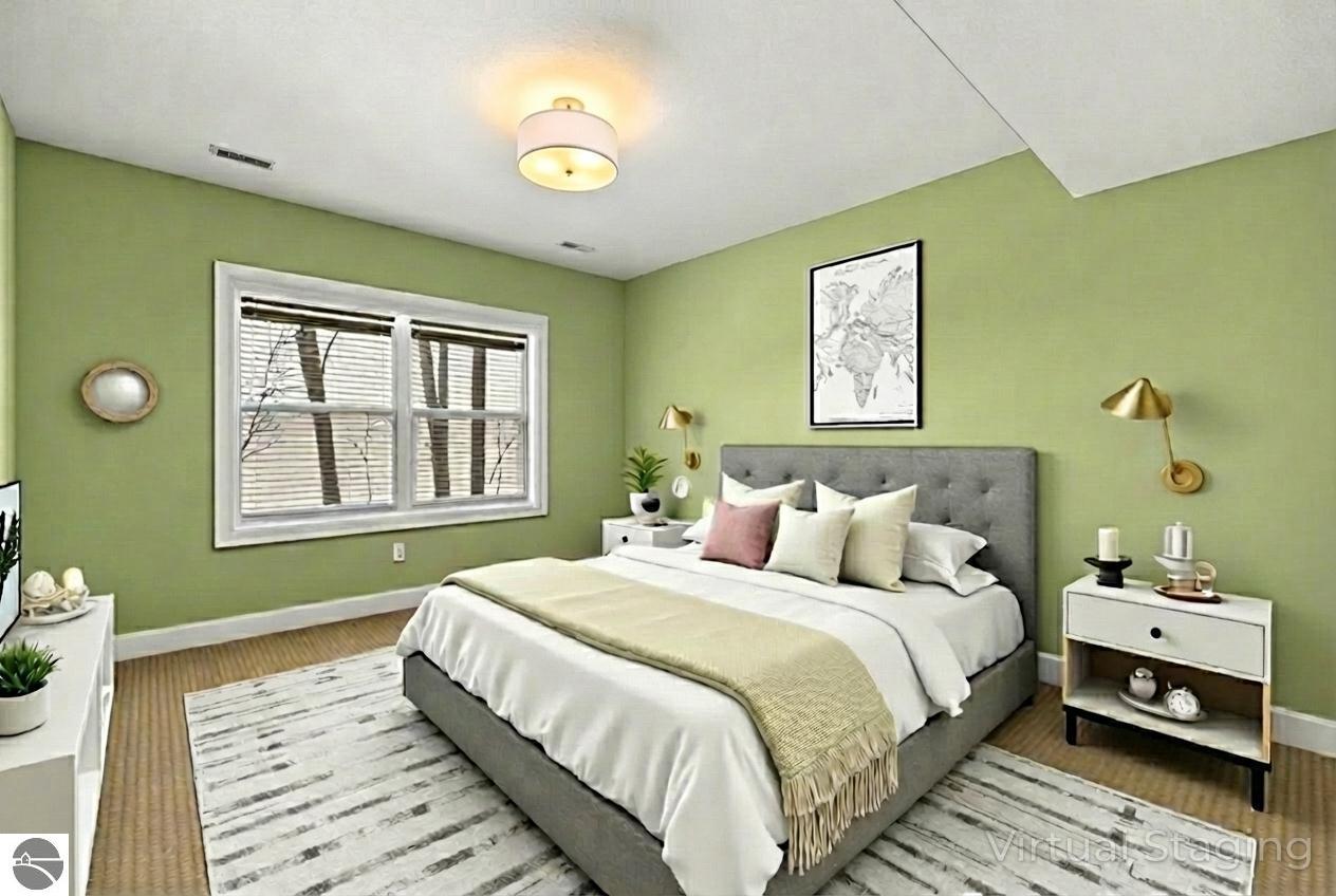 Traverse City, Michigan, 49685, United States, 6 Bedrooms Bedrooms, ,5 BathroomsBathrooms,Residential,Active,2007994