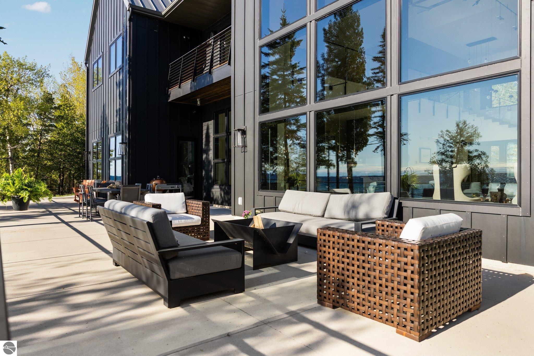 Northport, Michigan, 49670, United States, 3 Bedrooms Bedrooms, ,4 BathroomsBathrooms,Residential,Active,1843407