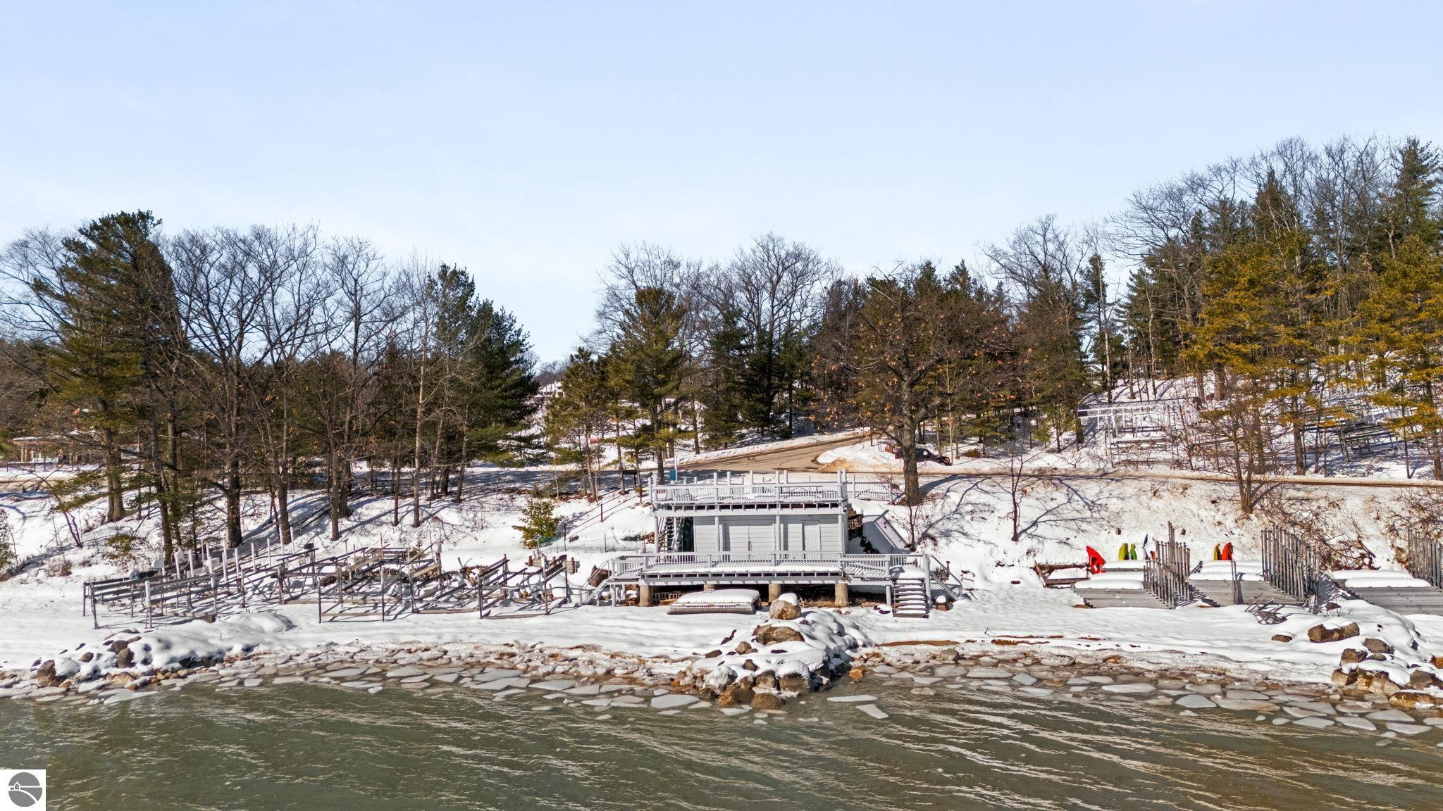 Traverse City, Michigan, 49686, United States, 3 Bedrooms Bedrooms, ,2 BathroomsBathrooms,Residential,Contingent,2007042