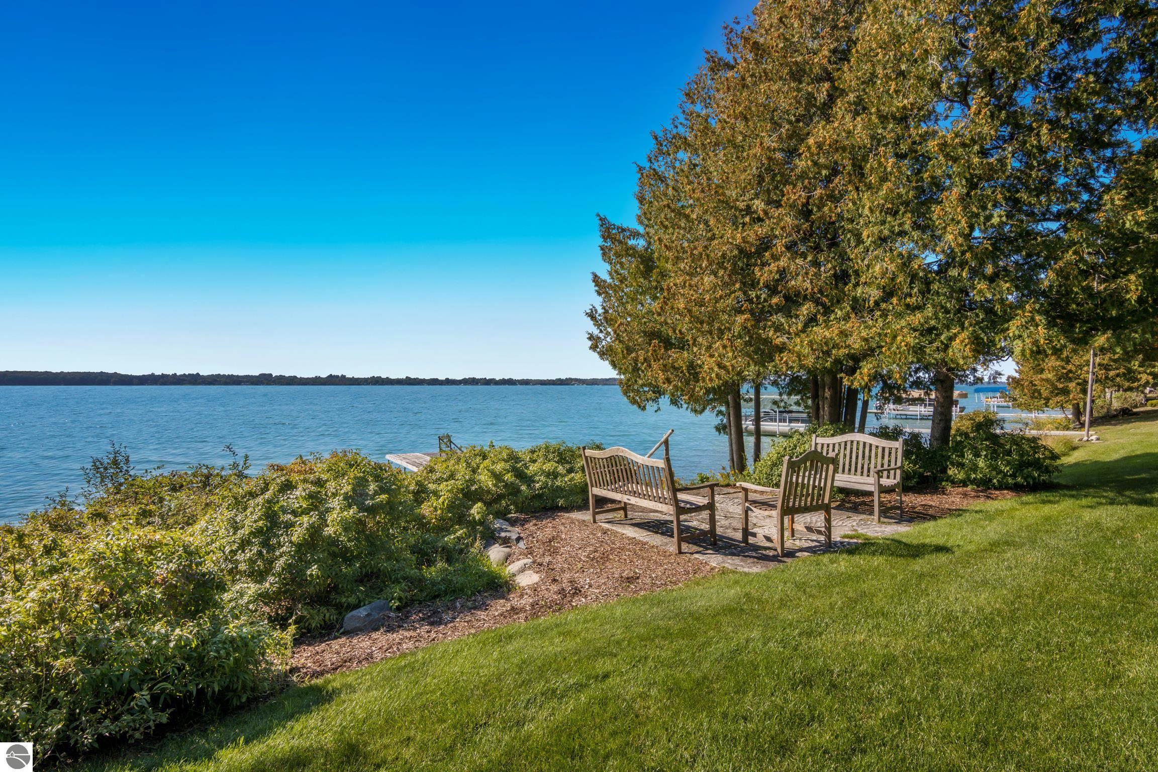 Rapid City, Michigan, 49676, United States, 5 Bedrooms Bedrooms, ,5 BathroomsBathrooms,Residential,Active,1945320