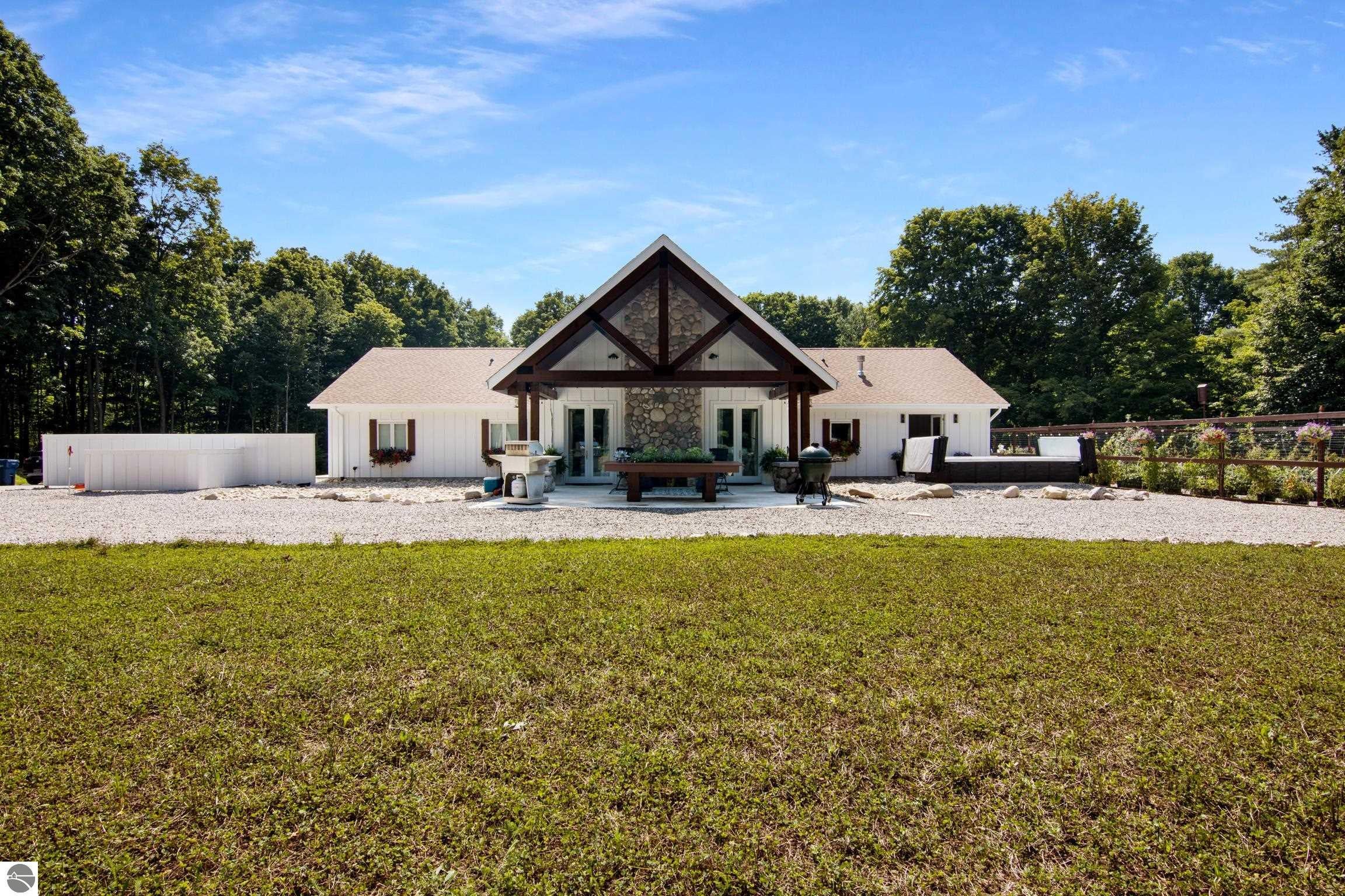 Alden, Michigan, 49612, United States, 3 Bedrooms Bedrooms, ,2 BathroomsBathrooms,Residential,Active,1919079