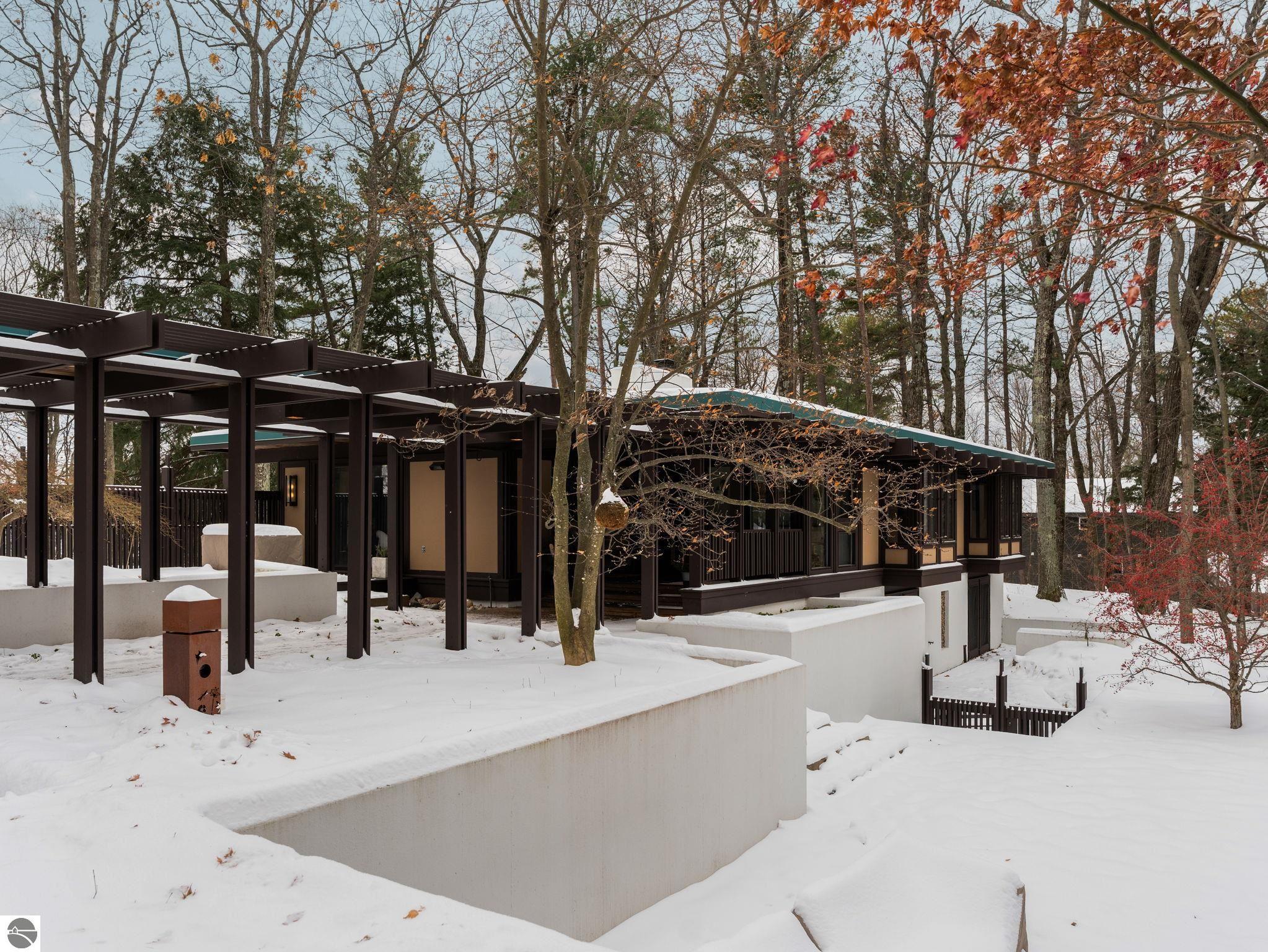 Traverse City, Michigan, 49686, United States, 3 Bedrooms Bedrooms, ,2 BathroomsBathrooms,Residential,Contingent,2007042