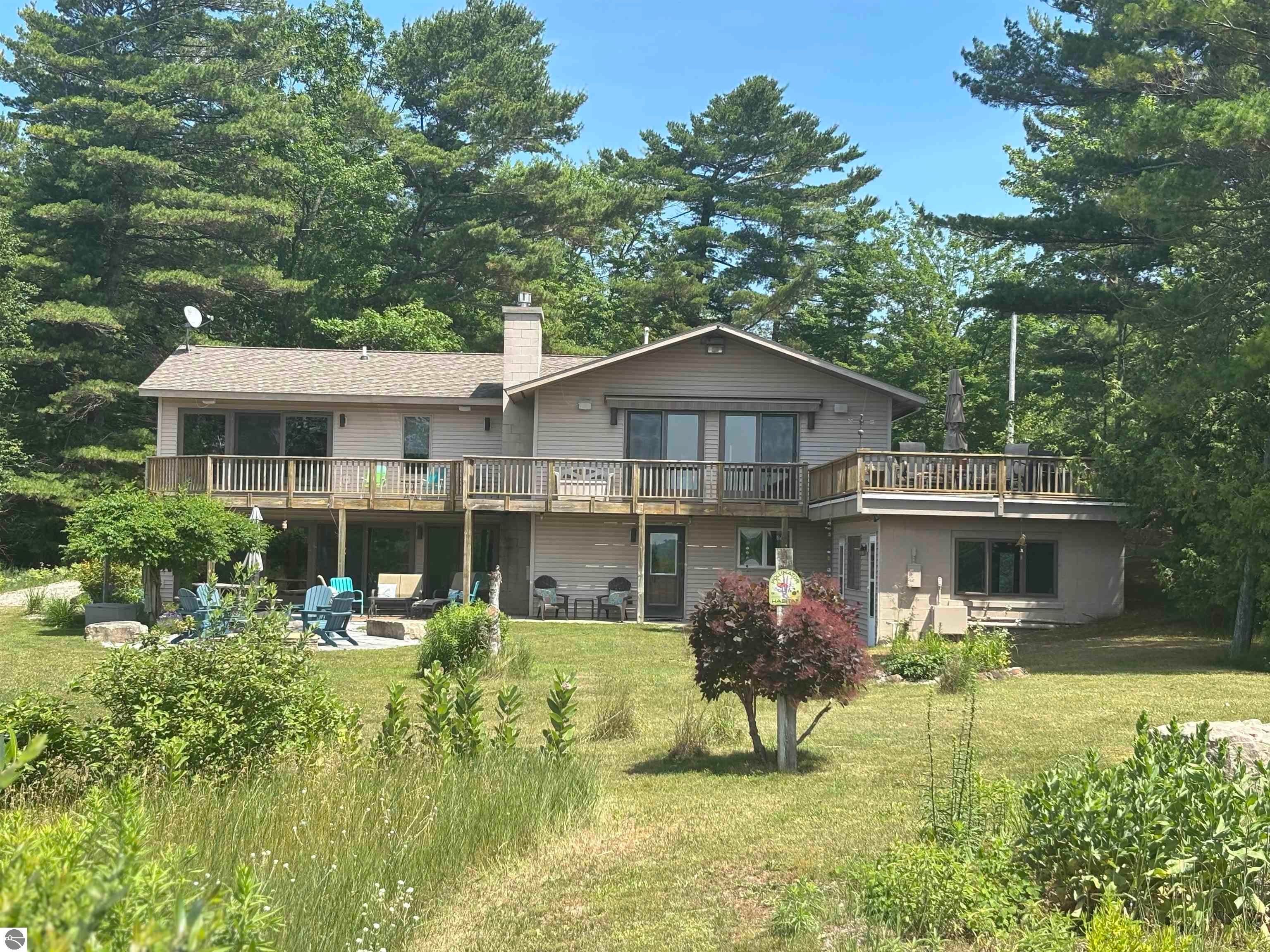 Williamsburg, Michigan, 49690, United States, ,4 BathroomsBathrooms,Residential,Active,1831821