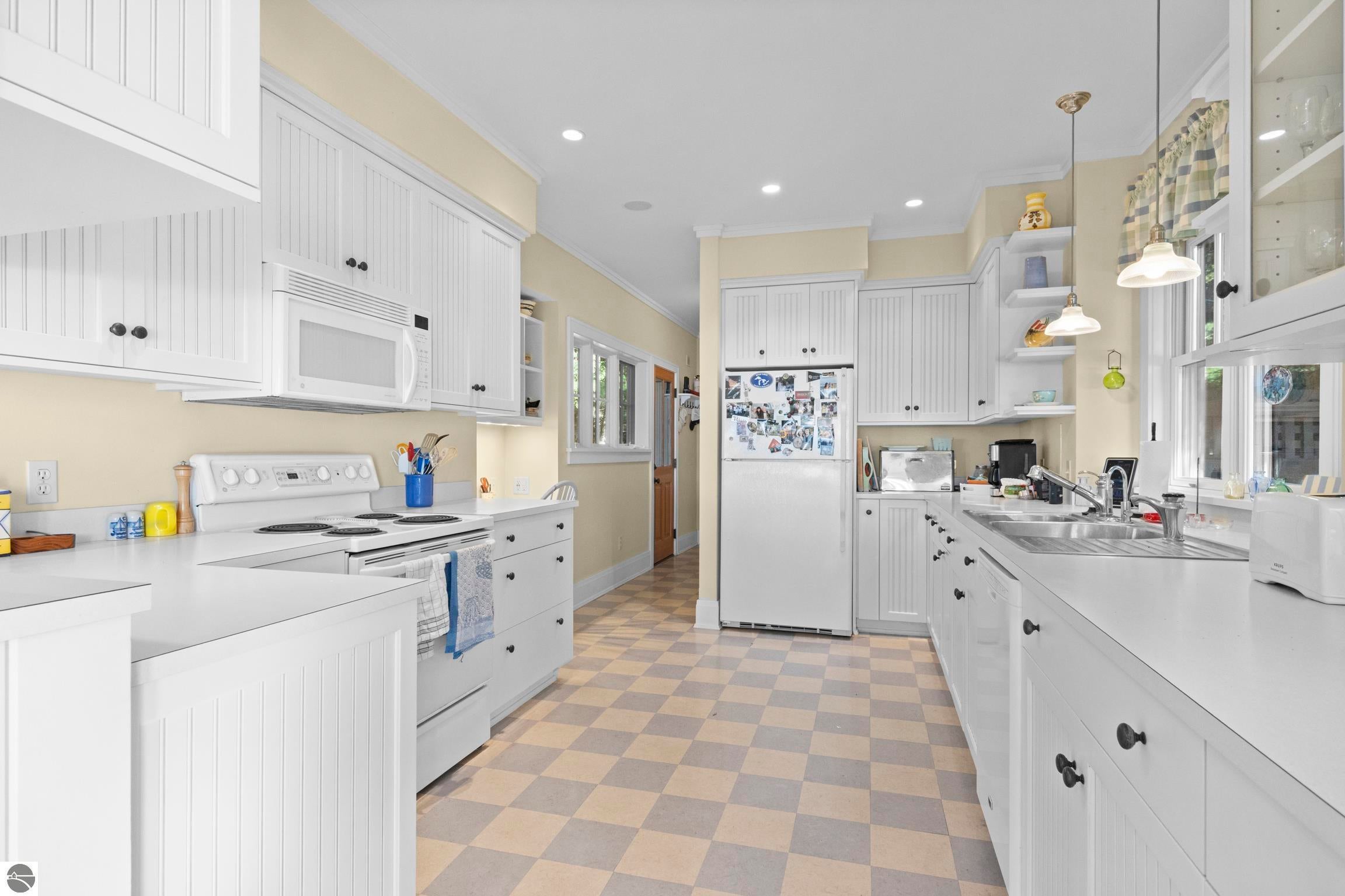 Rapid City, Michigan, 49676, United States, 5 Bedrooms Bedrooms, ,5 BathroomsBathrooms,Residential,Active,1945320