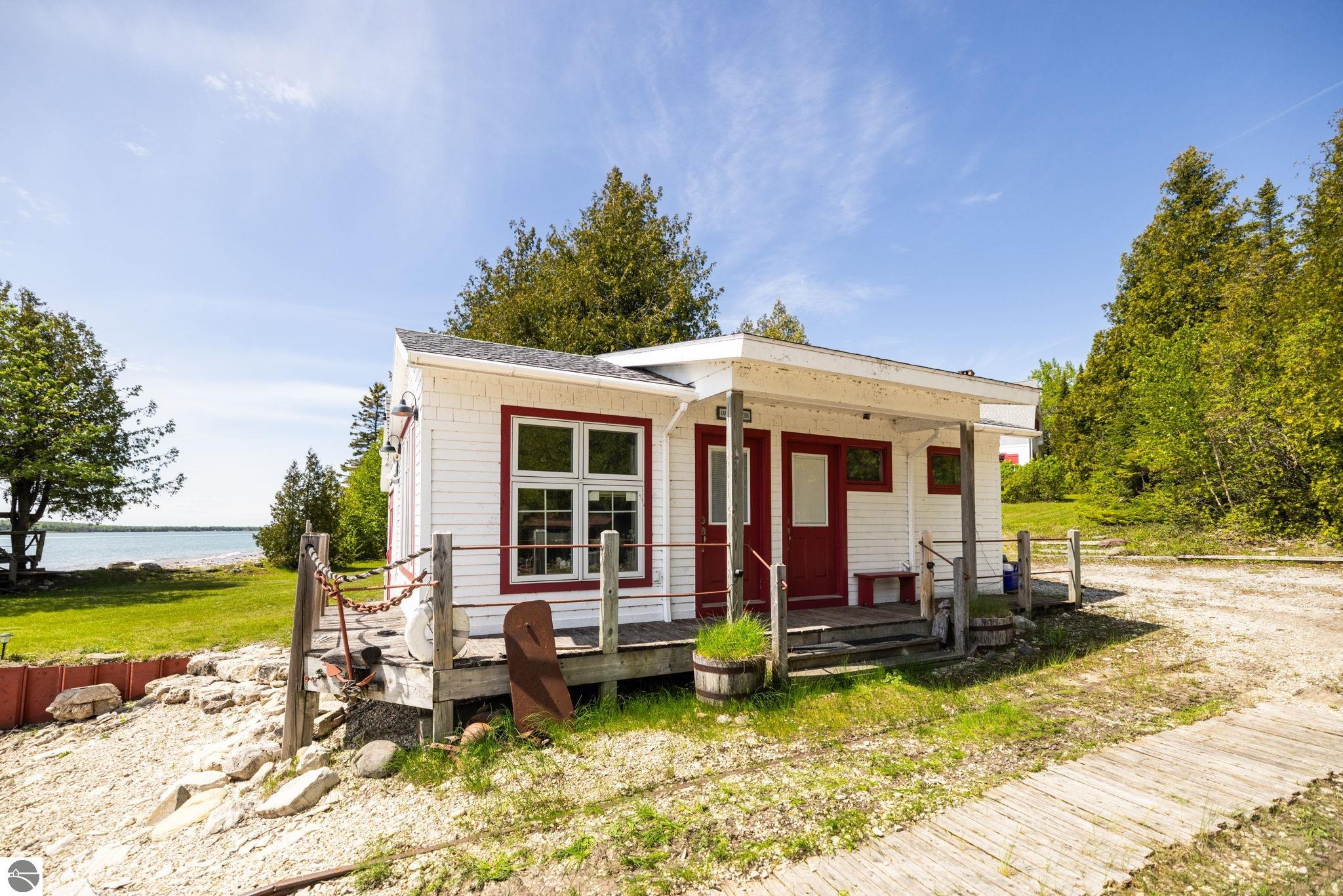 De Tour Village, Michigan, 49725, United States, 3 Bedrooms Bedrooms, ,1 BathroomBathrooms,Residential,Active,1863306