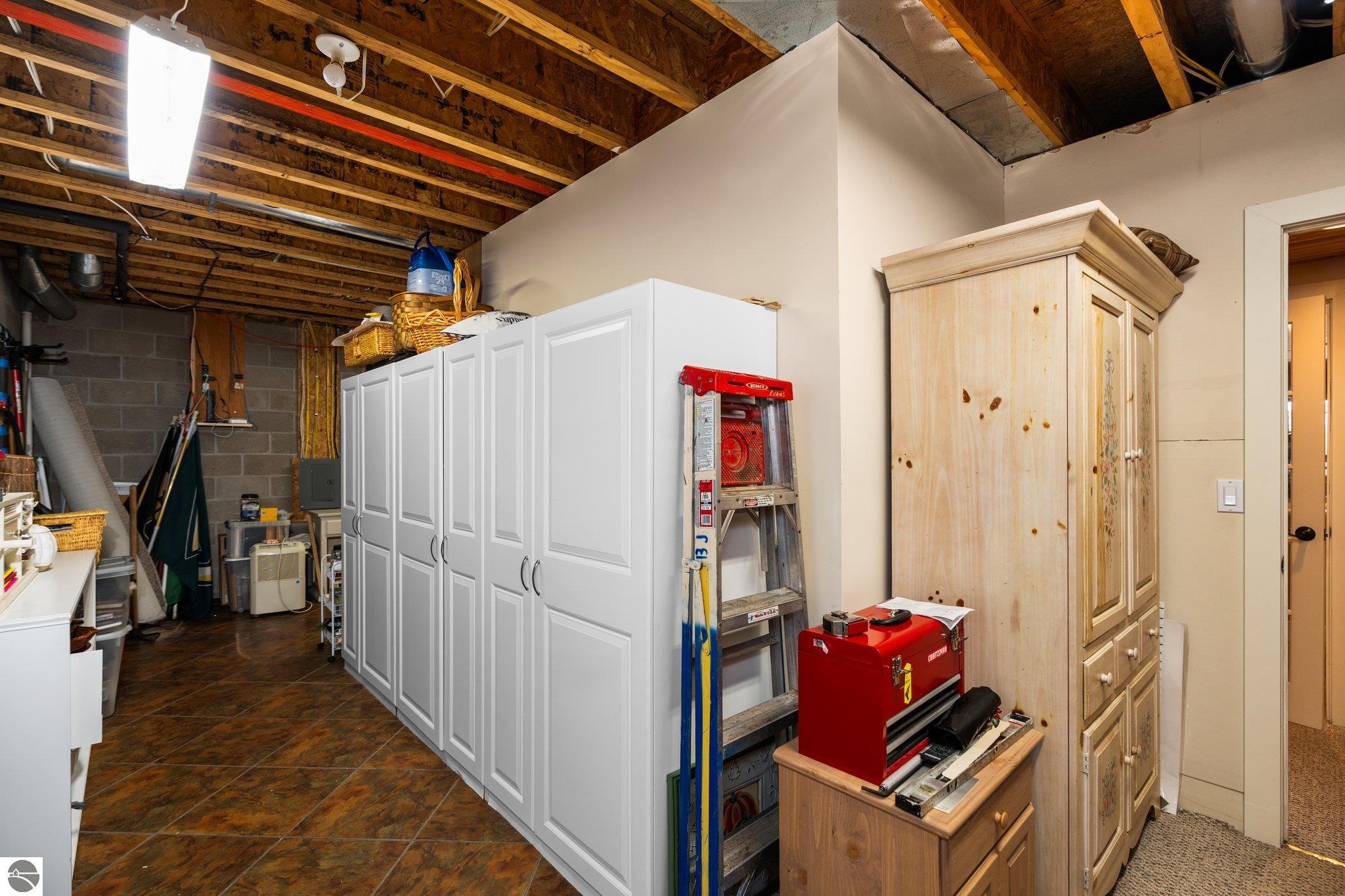 Thompsonville, Michigan, 49683, United States, 5 Bedrooms Bedrooms, ,6 BathroomsBathrooms,Residential,Active,1820794