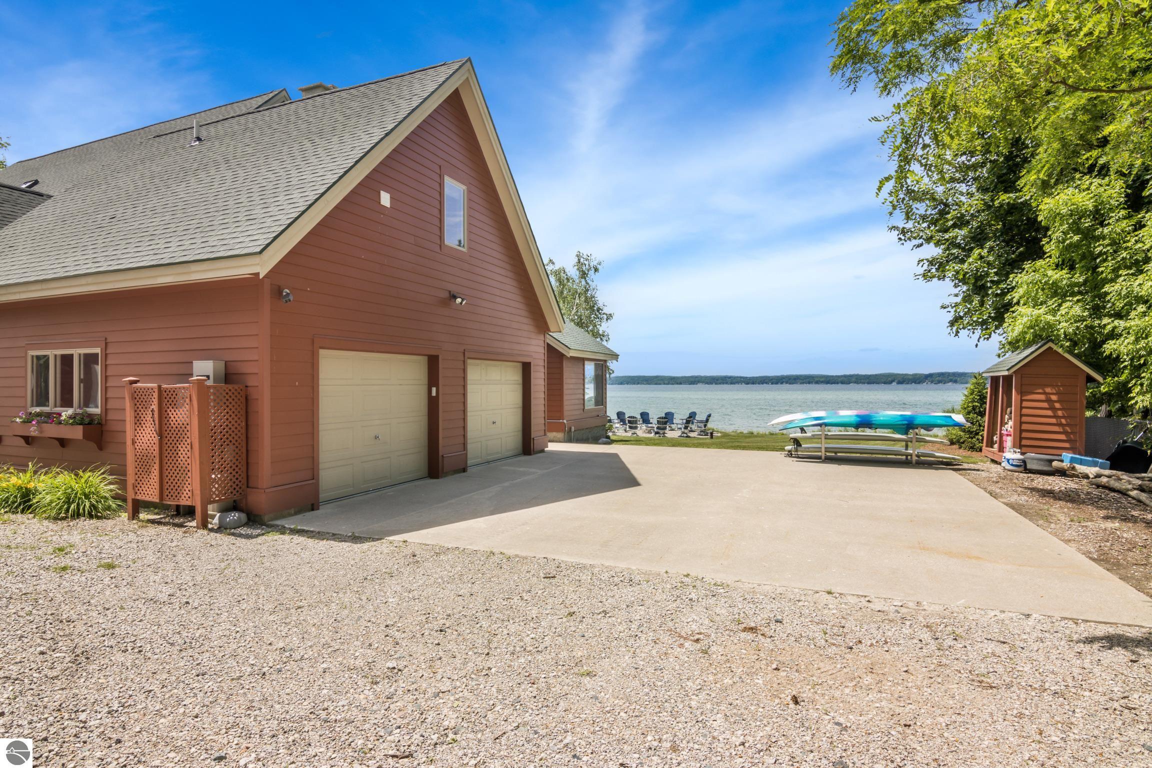 Alden, Michigan, 49612, United States, 4 Bedrooms Bedrooms, ,4 BathroomsBathrooms,Residential,Active,1876862