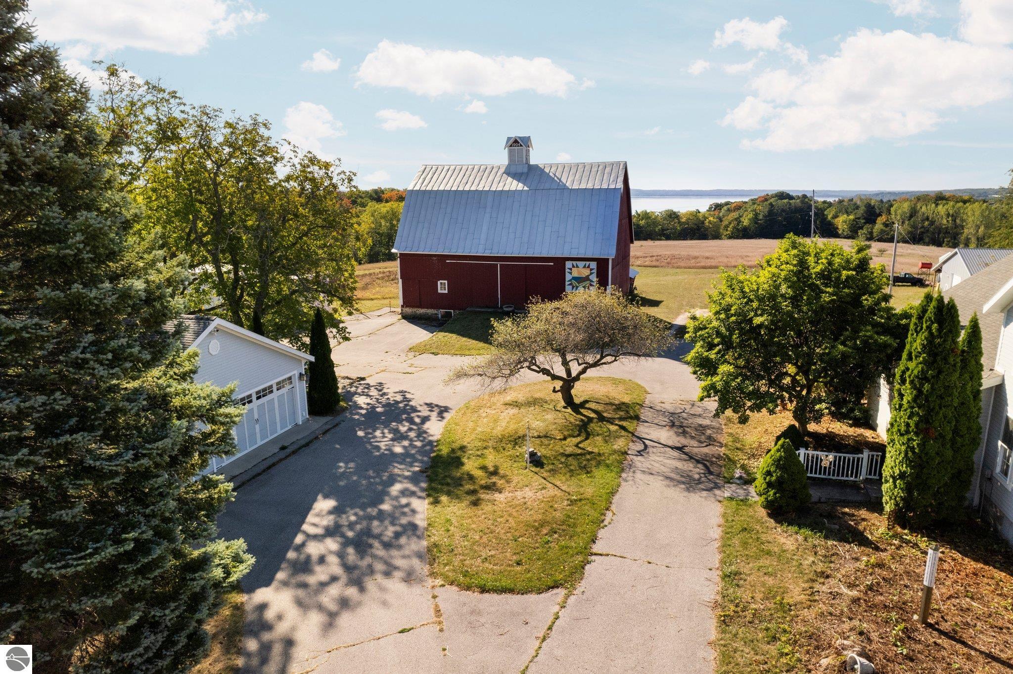 Traverse City, Michigan, 49686, United States, 4 Bedrooms Bedrooms, ,2 BathroomsBathrooms,Residential,Active,1934796