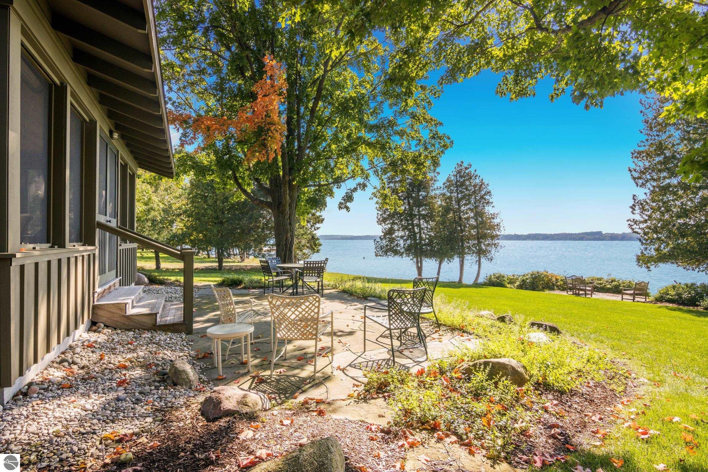 Rapid City, Michigan, 49676, United States, 5 Bedrooms Bedrooms, ,5 BathroomsBathrooms,Residential,Active,1945320