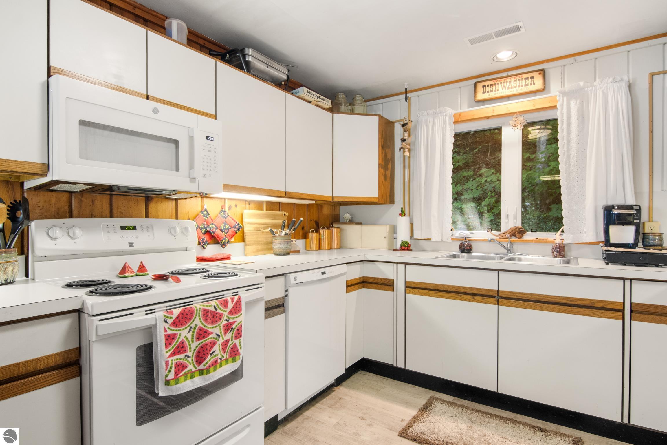 Kewadin, Michigan, 49648, United States, 4 Bedrooms Bedrooms, ,2 BathroomsBathrooms,Residential,Active,1904686