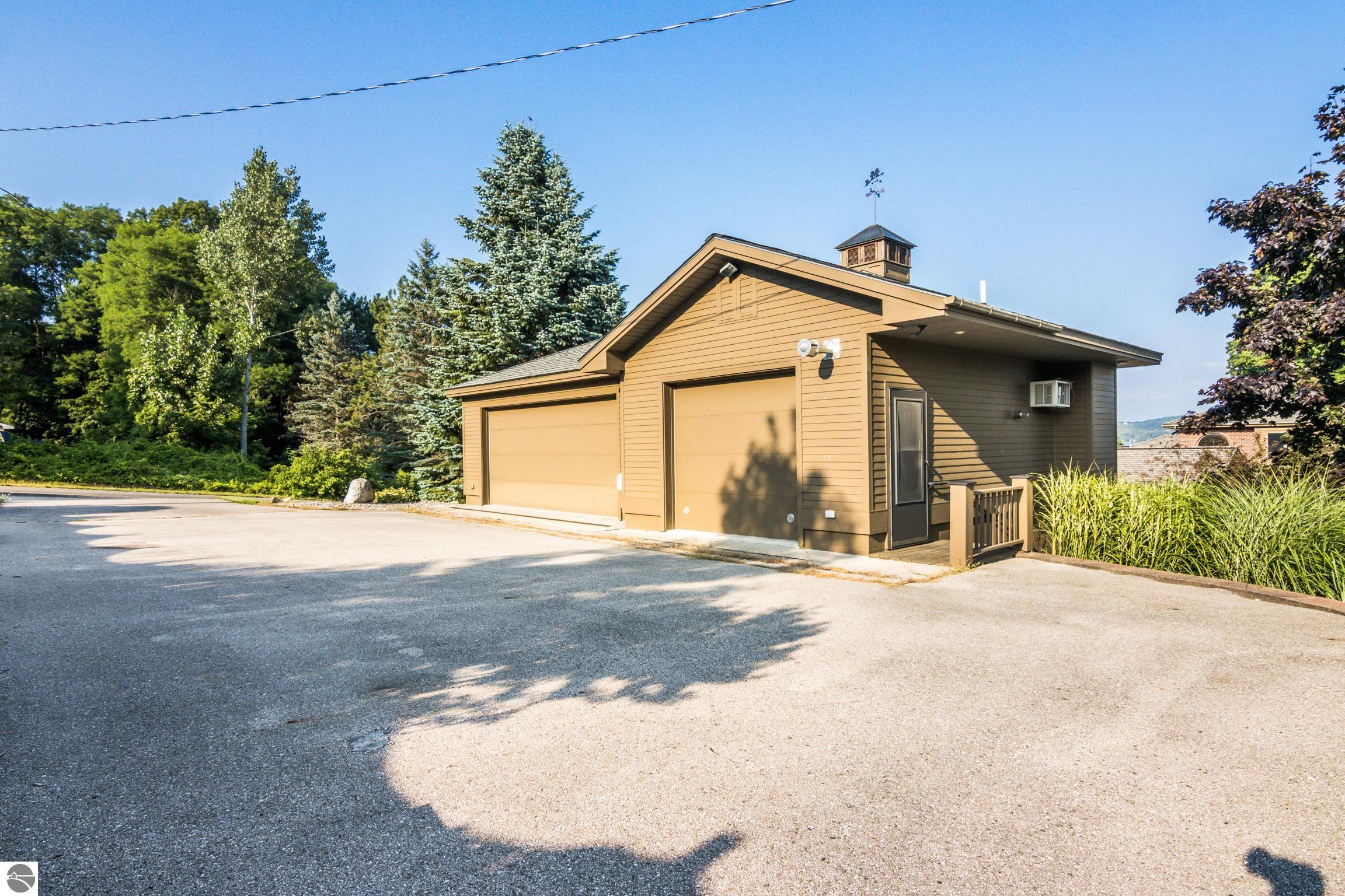 Kewadin, Michigan, 49648, United States, 5 Bedrooms Bedrooms, ,6 BathroomsBathrooms,Residential,Active,1914924