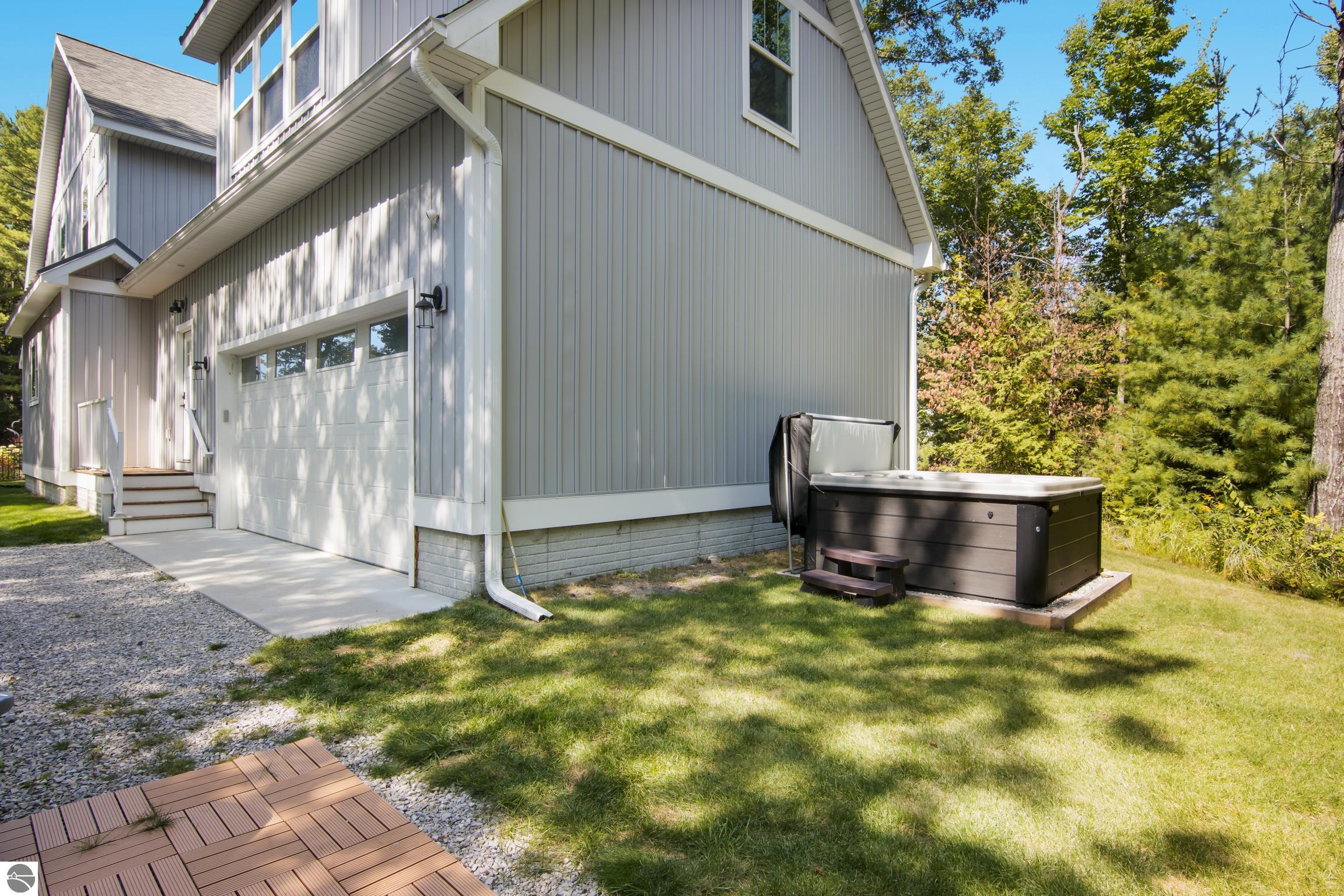 Williamsburg, Michigan, 49690, United States, 4 Bedrooms Bedrooms, ,5 BathroomsBathrooms,Residential,Active,1944035