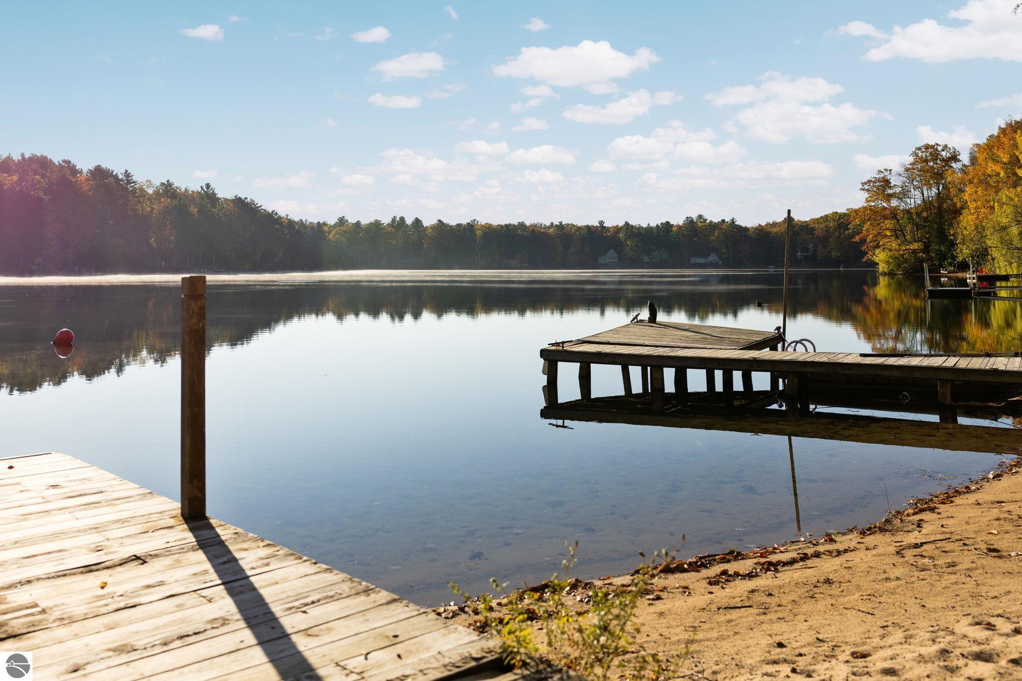 Traverse City, Michigan, 49696, United States, 2 Bedrooms Bedrooms, ,3 BathroomsBathrooms,Residential,Active,1985865
