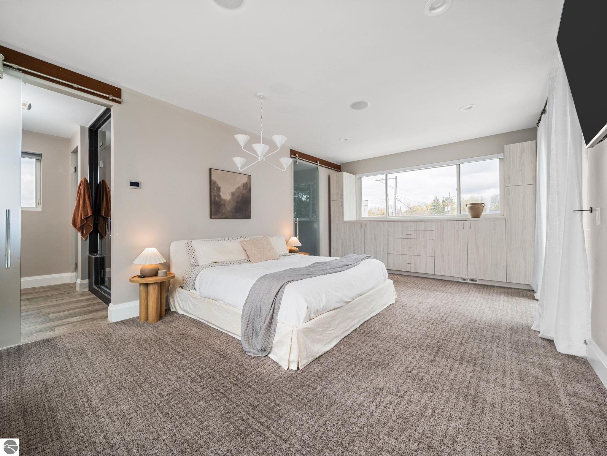 Traverse City, Michigan, 49684, United States, 8 Bedrooms Bedrooms, ,12 BathroomsBathrooms,Residential,Active,2044588