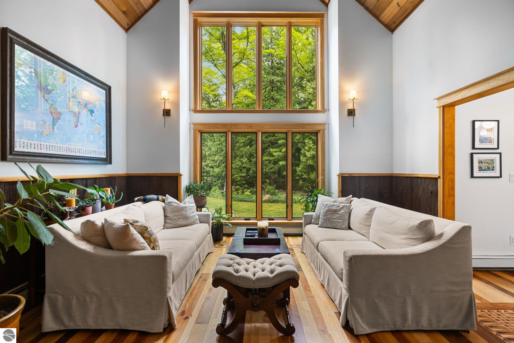 Traverse City, Michigan, 49684, United States, 4 Bedrooms Bedrooms, ,3 BathroomsBathrooms,Residential,Active,1909642