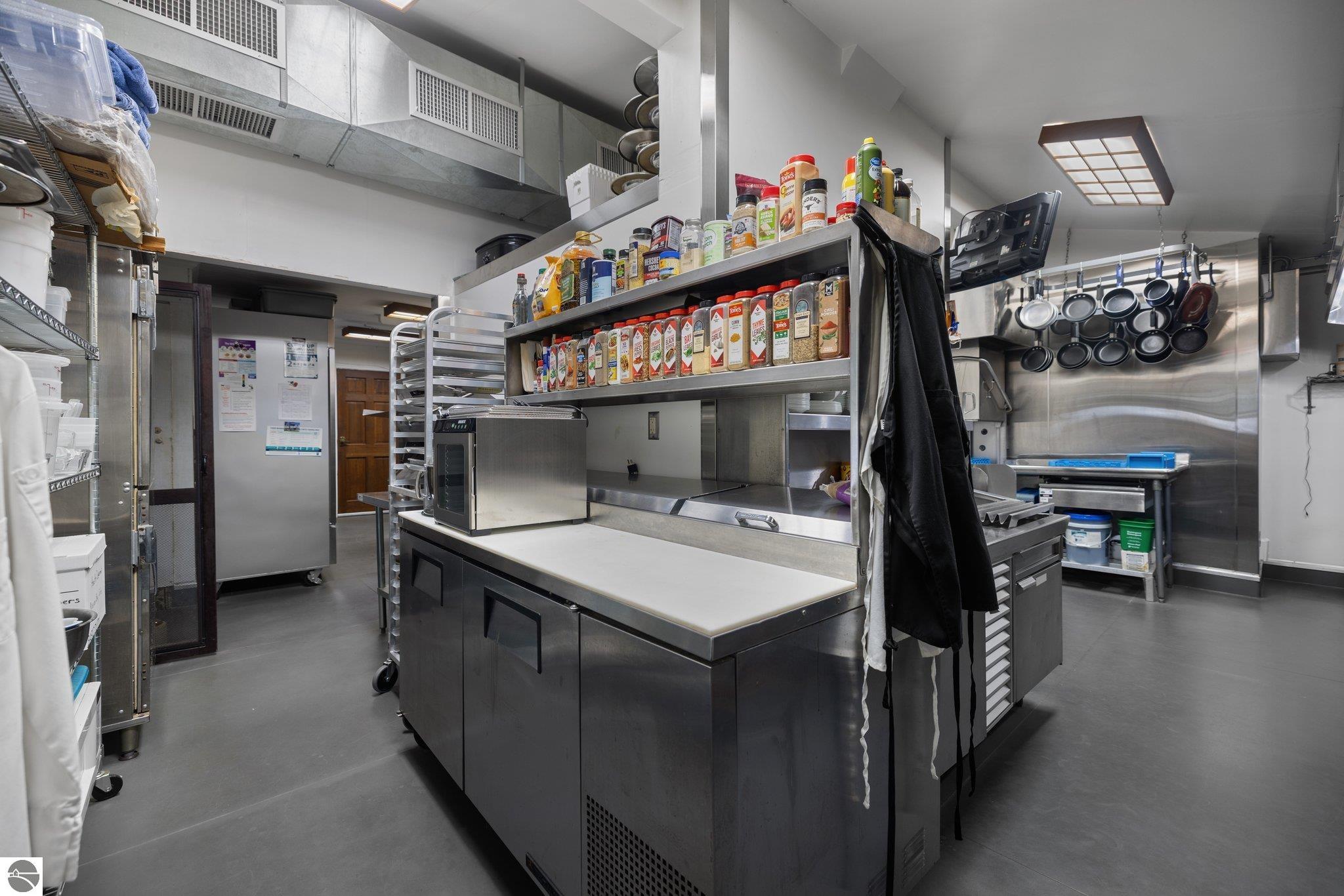 Traverse City, Michigan, 49686, United States, 11 Bedrooms Bedrooms, ,12 BathroomsBathrooms,Residential,Active,1871584