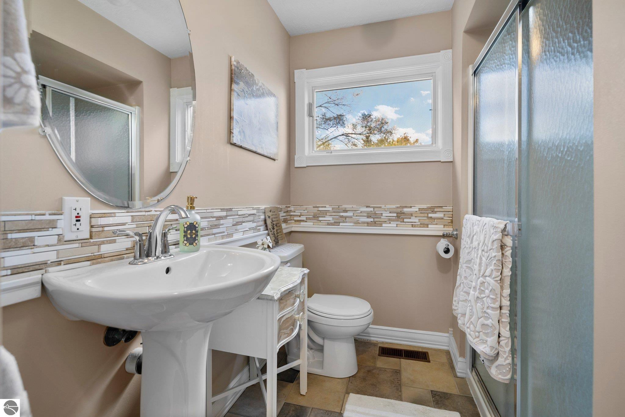 Traverse City, Michigan, 49684, United States, ,5 BathroomsBathrooms,Residential,Active,1831839