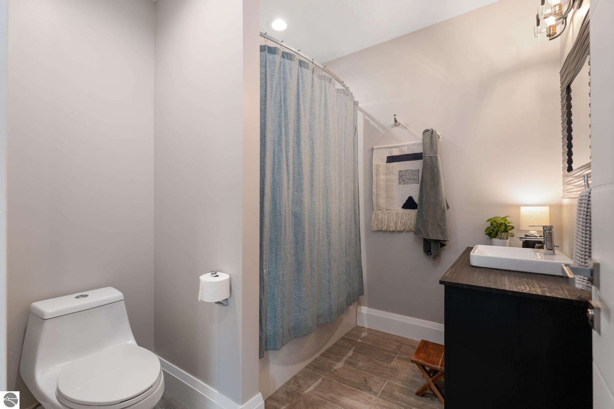 Traverse City, Michigan, 49684, United States, 8 Bedrooms Bedrooms, ,12 BathroomsBathrooms,Residential,Active,2044588
