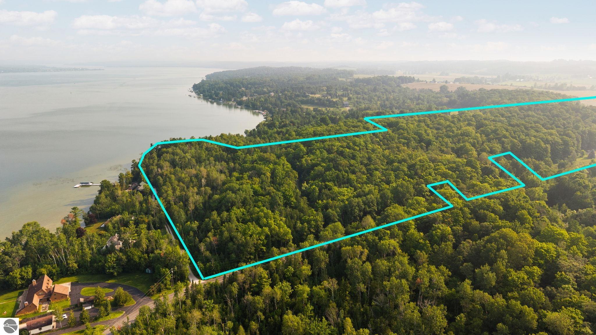 Traverse City, Michigan, 49684, United States, 4 Bedrooms Bedrooms, ,3 BathroomsBathrooms,Residential,Active,2021002