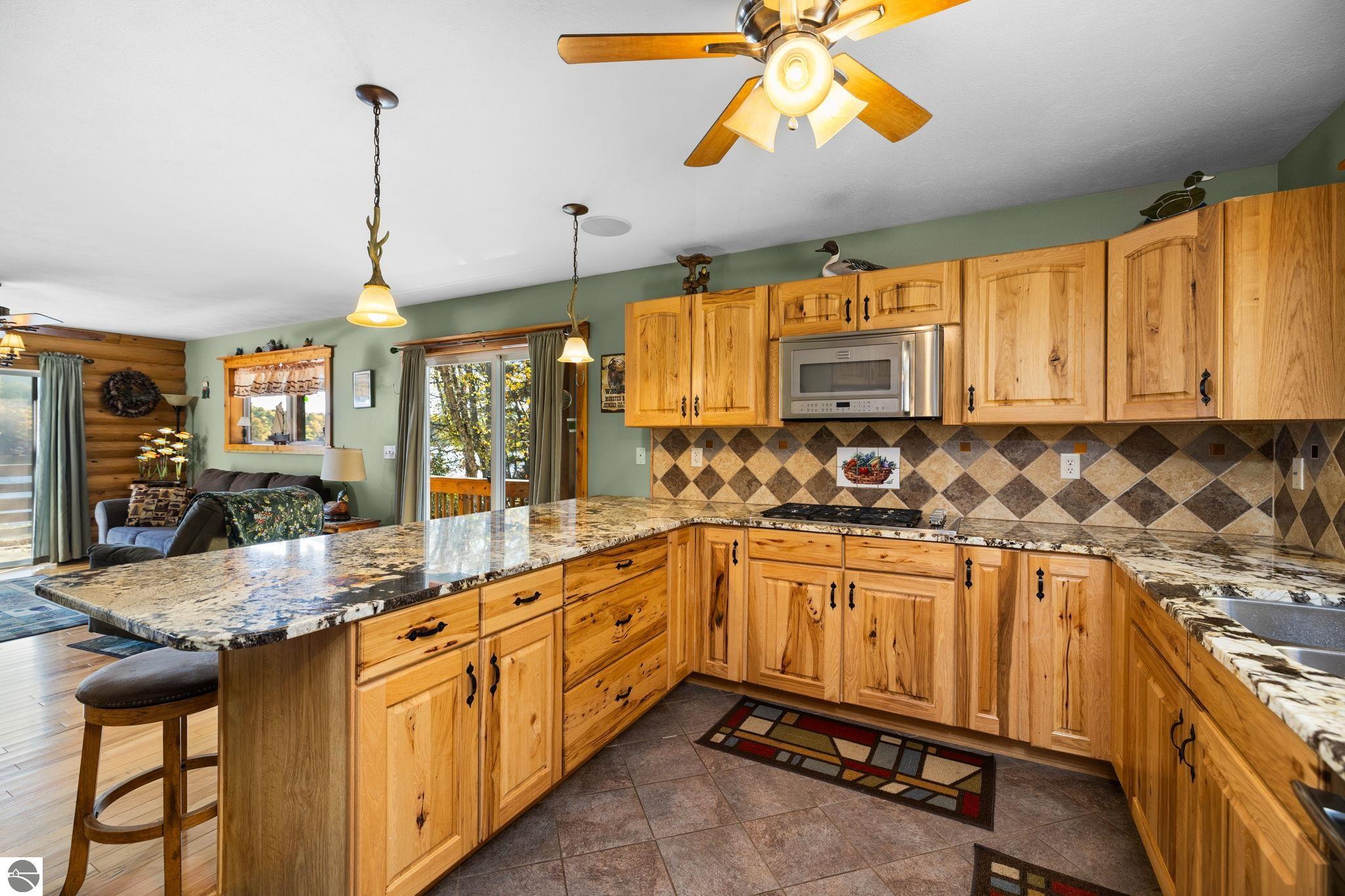 Traverse City, Michigan, 49696, United States, 2 Bedrooms Bedrooms, ,3 BathroomsBathrooms,Residential,Active,1985865