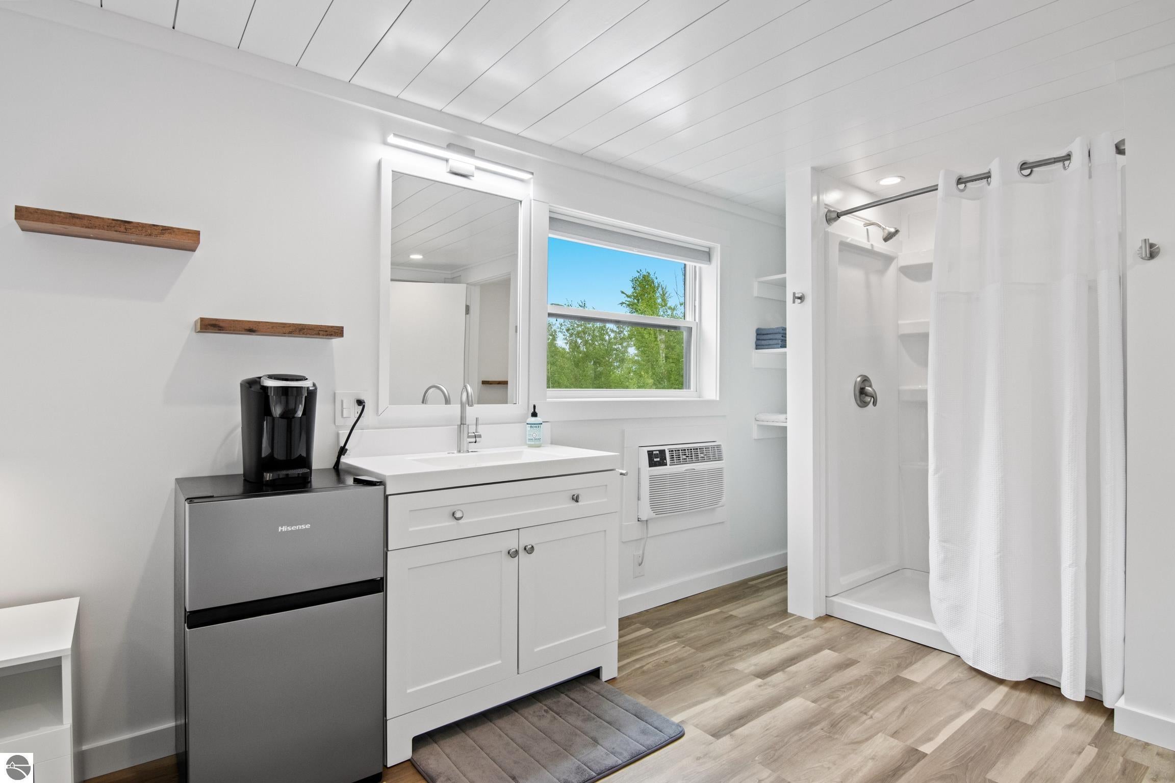 Williamsburg, Michigan, 49690, United States, 3 Bedrooms Bedrooms, ,3 BathroomsBathrooms,Residential,Active,1871591