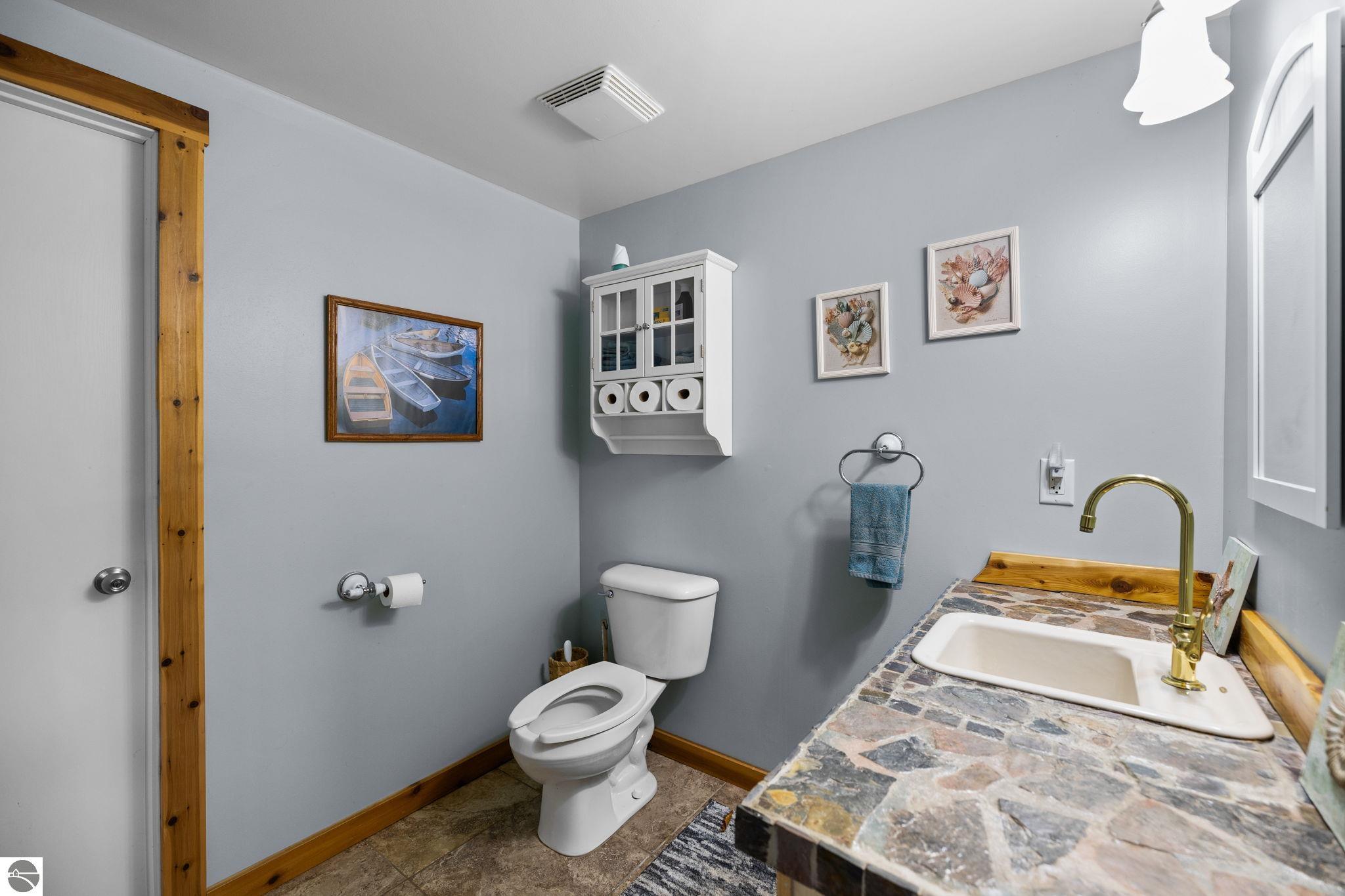 Traverse City, Michigan, 49696, United States, 2 Bedrooms Bedrooms, ,3 BathroomsBathrooms,Residential,Active,1985865