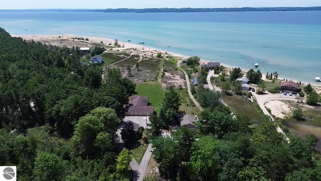 Williamsburg, Michigan, 49690, United States, ,4 BathroomsBathrooms,Residential,Active,1831821