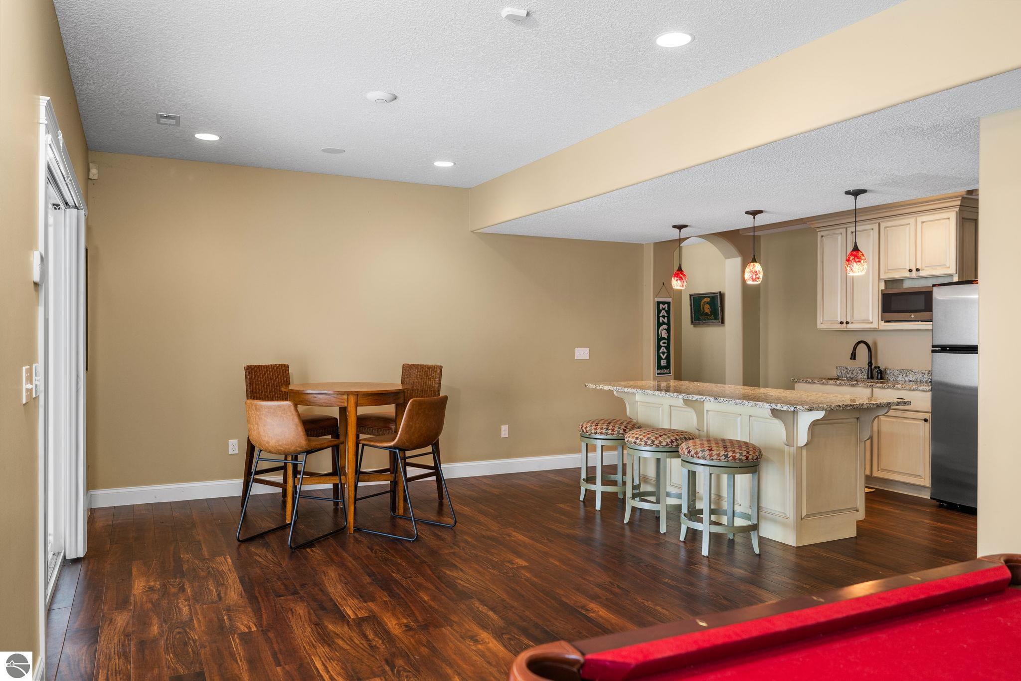 Traverse City, Michigan, 49685, United States, 6 Bedrooms Bedrooms, ,5 BathroomsBathrooms,Residential,Active,2007994