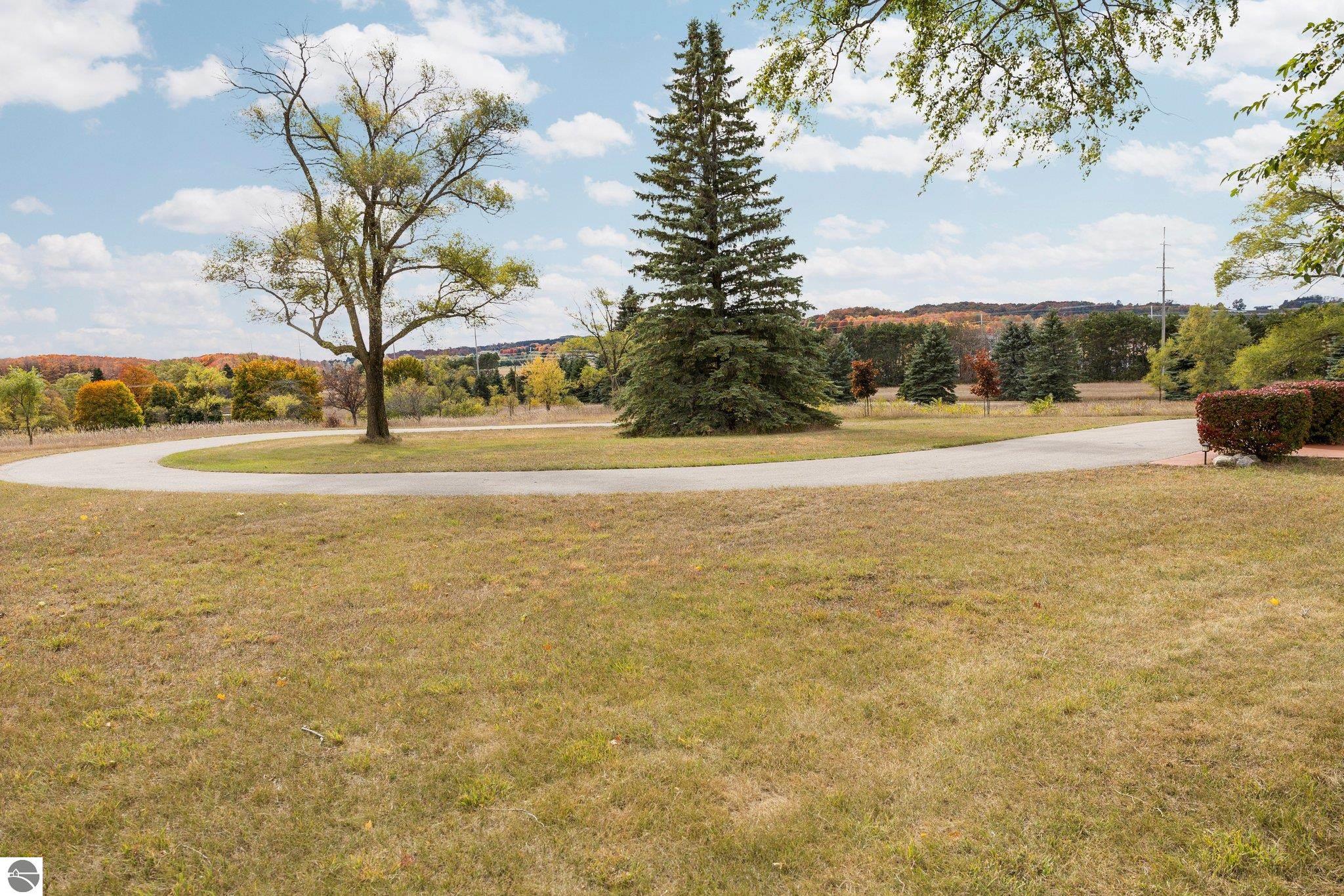 Traverse City, Michigan, 49684, United States, ,5 BathroomsBathrooms,Residential,Active,1831839