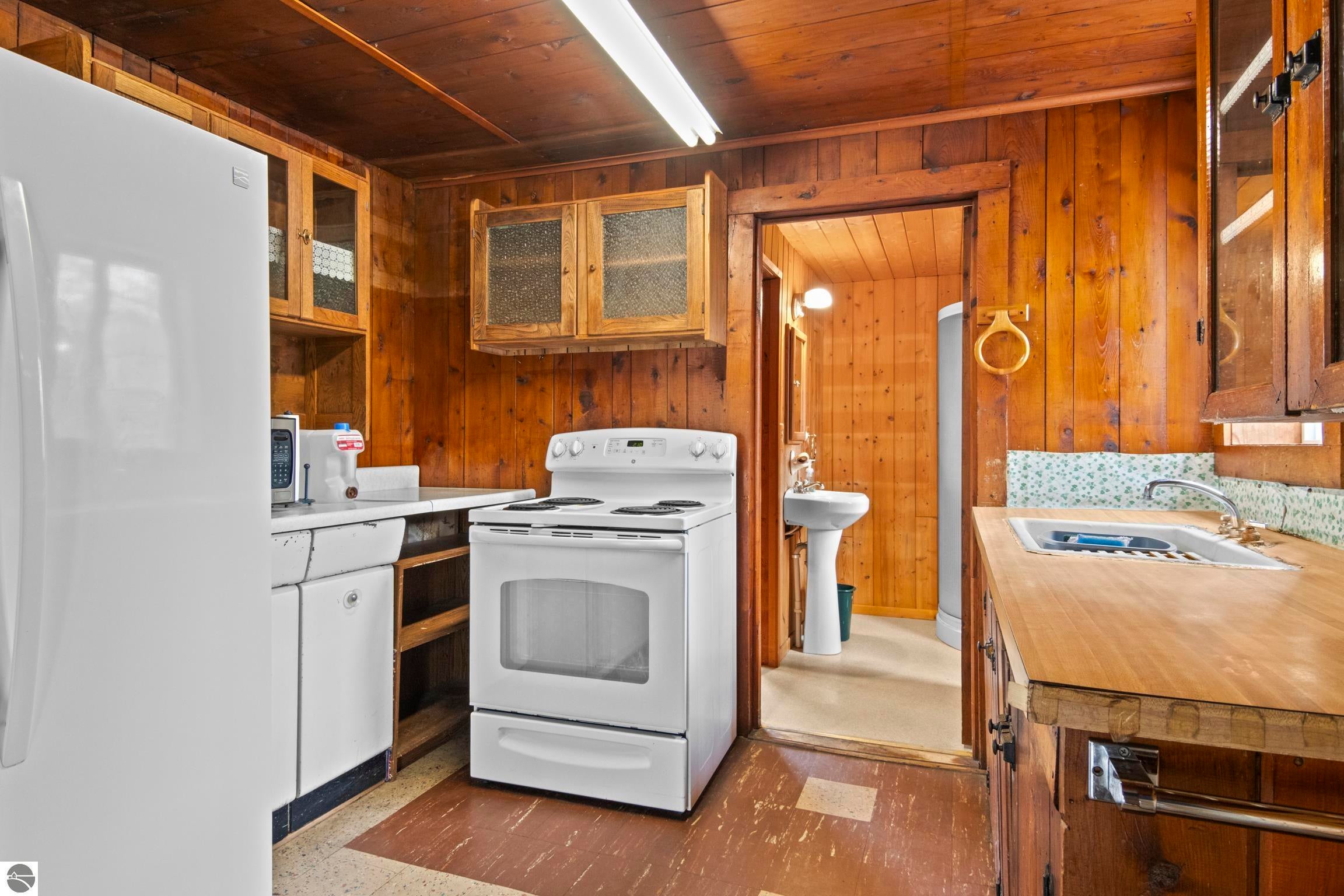 Central Lake, Michigan, 49622, United States, 2 Bedrooms Bedrooms, ,1 BathroomBathrooms,Residential,Active,2045623