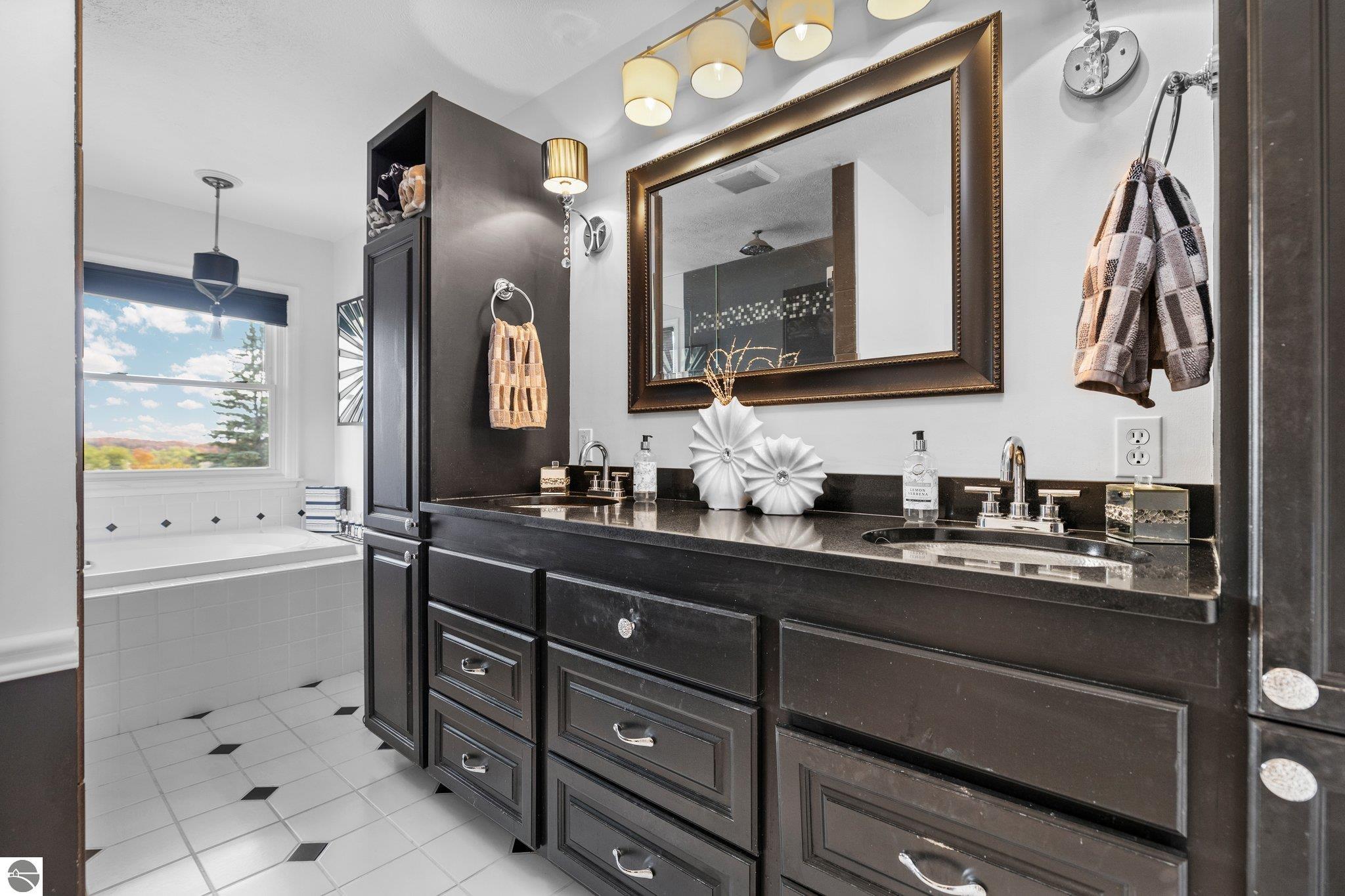 Traverse City, Michigan, 49684, United States, ,5 BathroomsBathrooms,Residential,Active,1831839