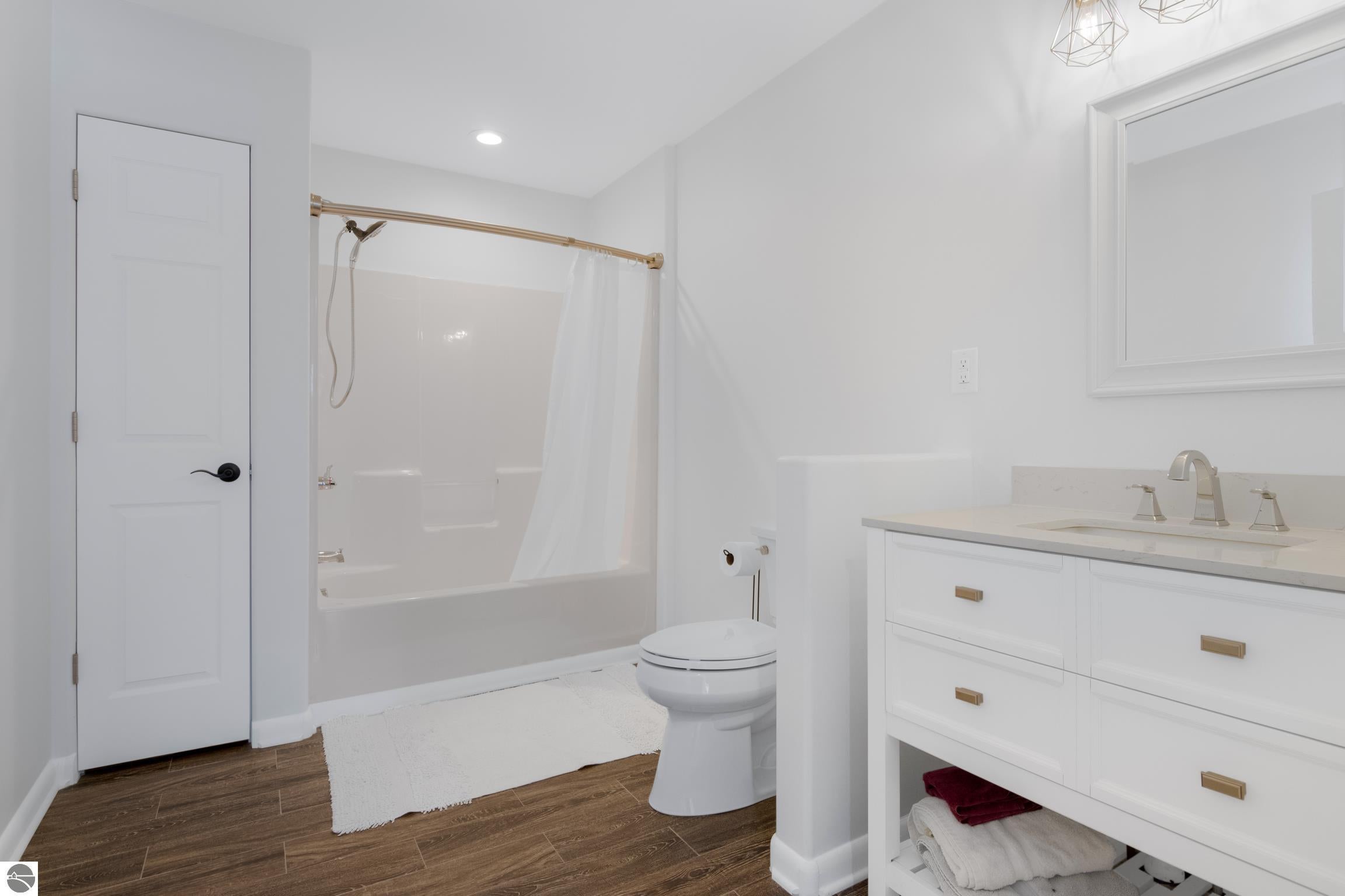 Kalkaska, Michigan, 49646, United States, 4 Bedrooms Bedrooms, ,5 BathroomsBathrooms,Residential,Active,1992305