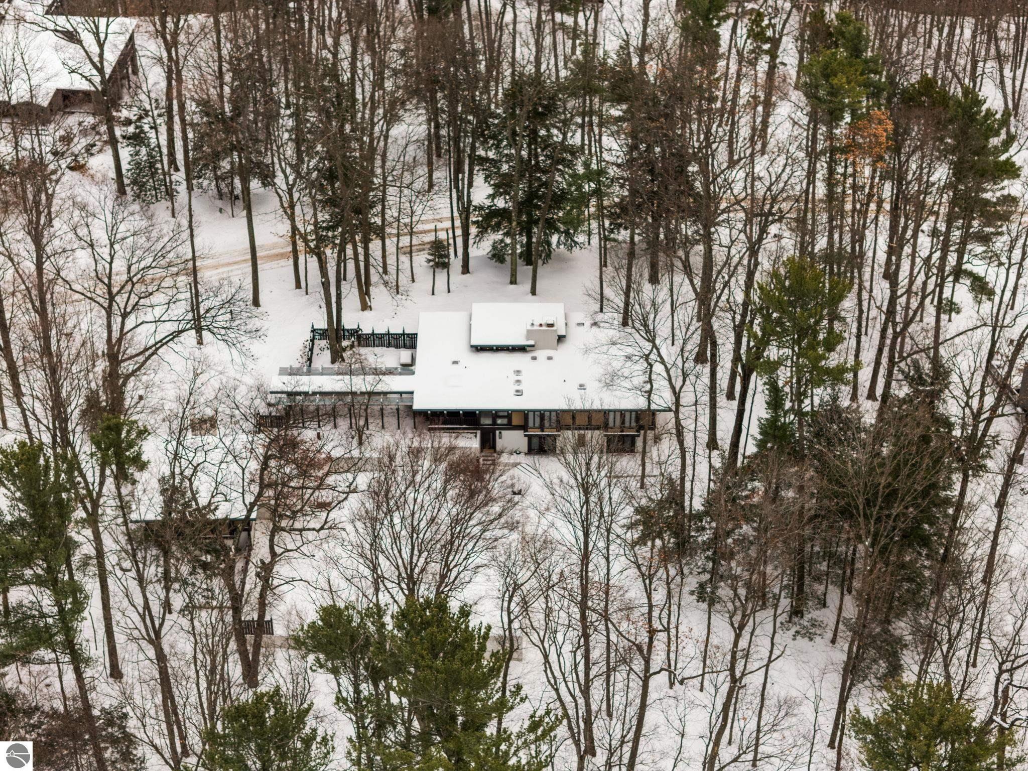 Traverse City, Michigan, 49686, United States, 3 Bedrooms Bedrooms, ,2 BathroomsBathrooms,Residential,Contingent,2007042