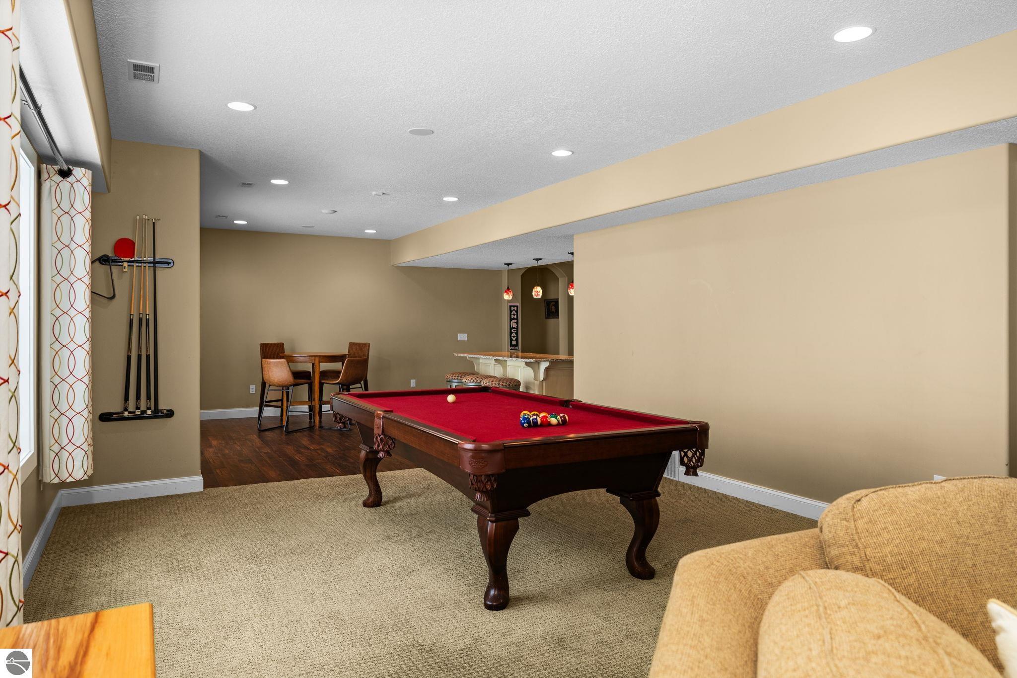 Traverse City, Michigan, 49685, United States, 6 Bedrooms Bedrooms, ,5 BathroomsBathrooms,Residential,Active,2007994