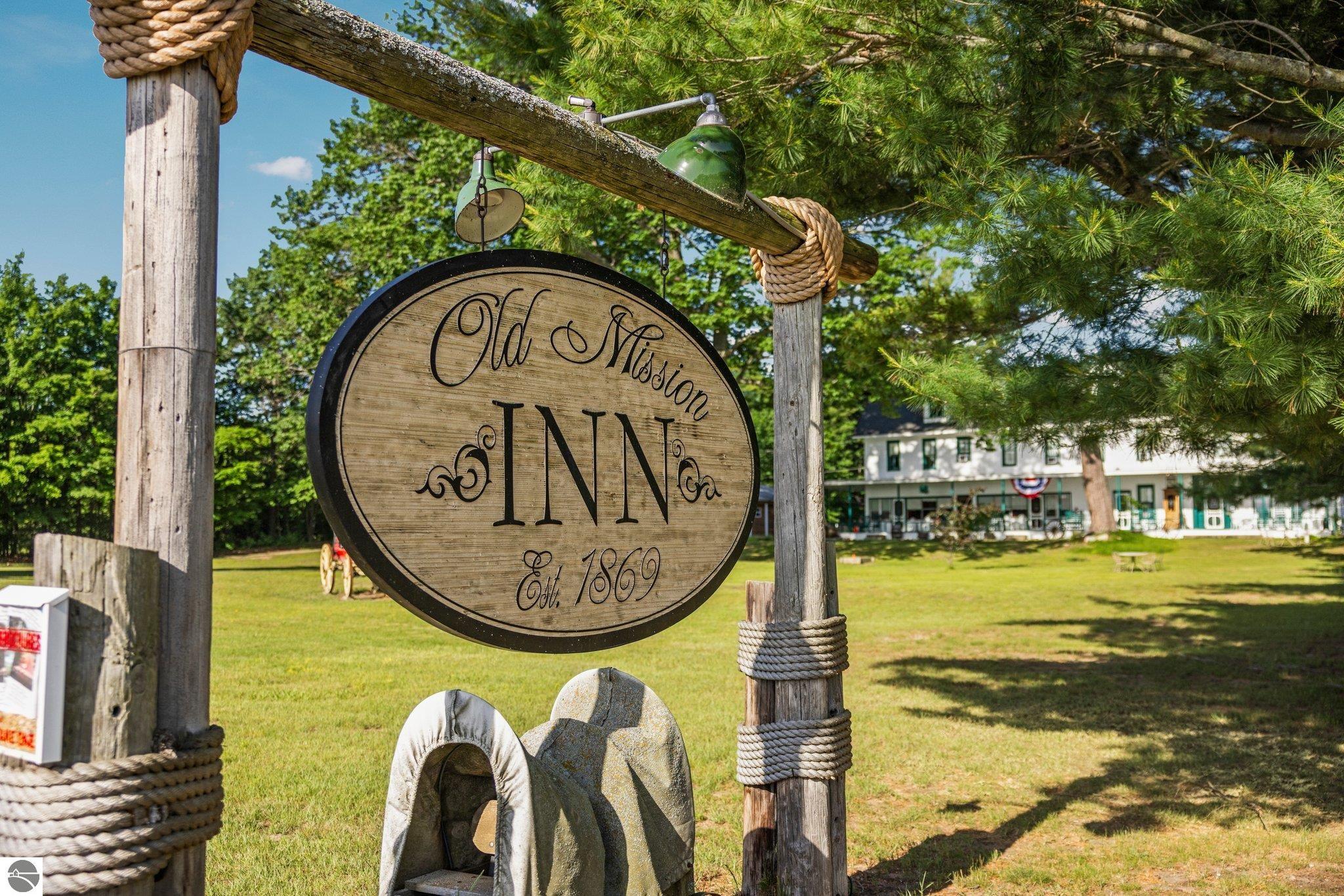 Traverse City, Michigan, 49686, United States, 11 Bedrooms Bedrooms, ,12 BathroomsBathrooms,Residential,Active,1871584