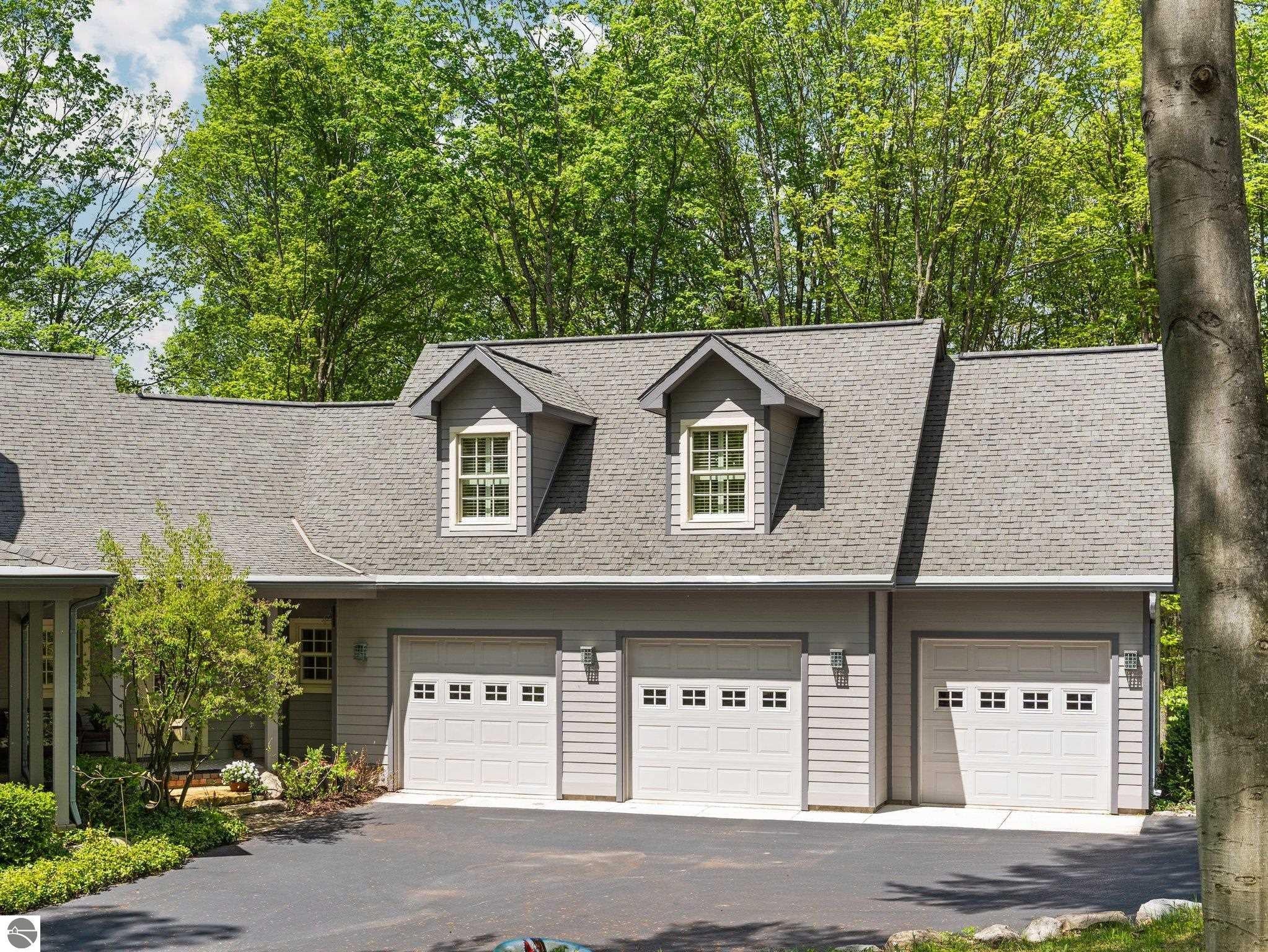 Thompsonville, Michigan, 49683, United States, 5 Bedrooms Bedrooms, ,6 BathroomsBathrooms,Residential,Active,1820794