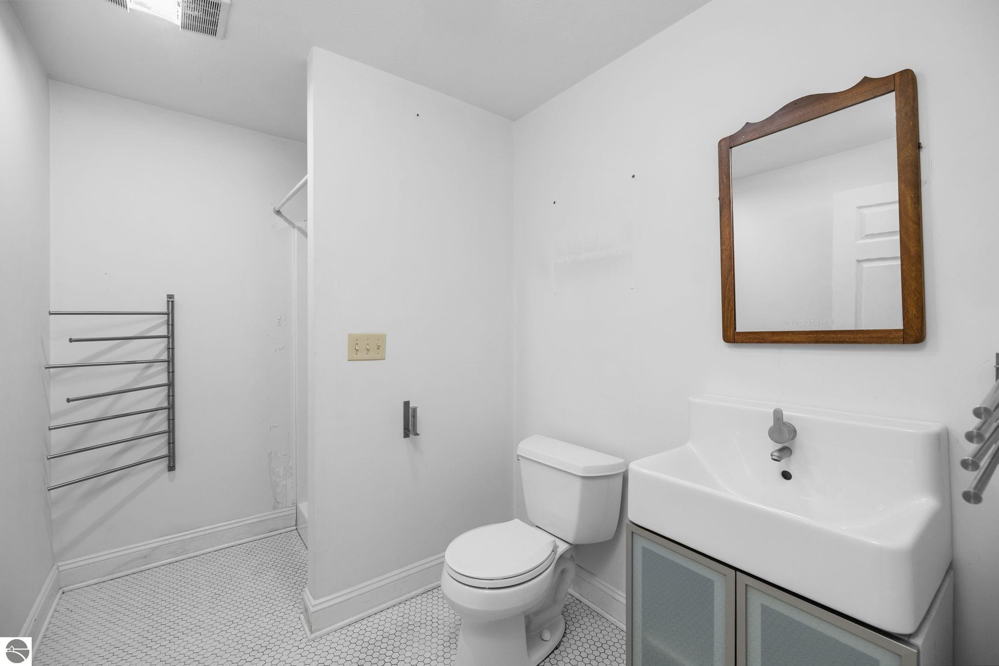 Traverse City, Michigan, 49686, United States, 4 Bedrooms Bedrooms, ,4 BathroomsBathrooms,Residential,Active,1990613